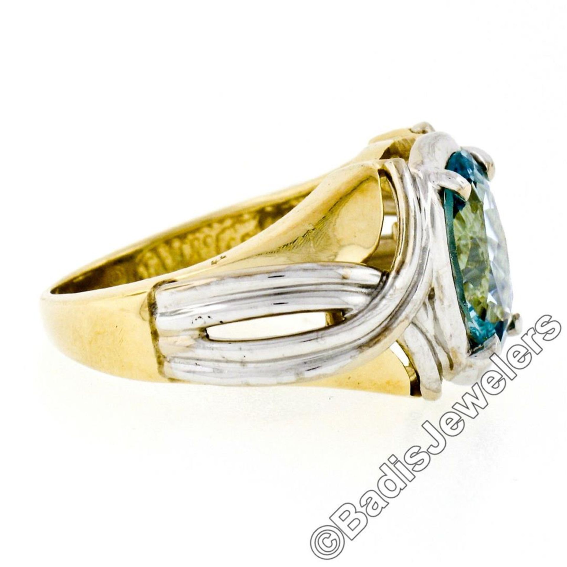 Estate 14kt Two Tone Gold 2.10 ctw Oval Aquamarine Grooved Cocktail Ring - Image 8 of 9