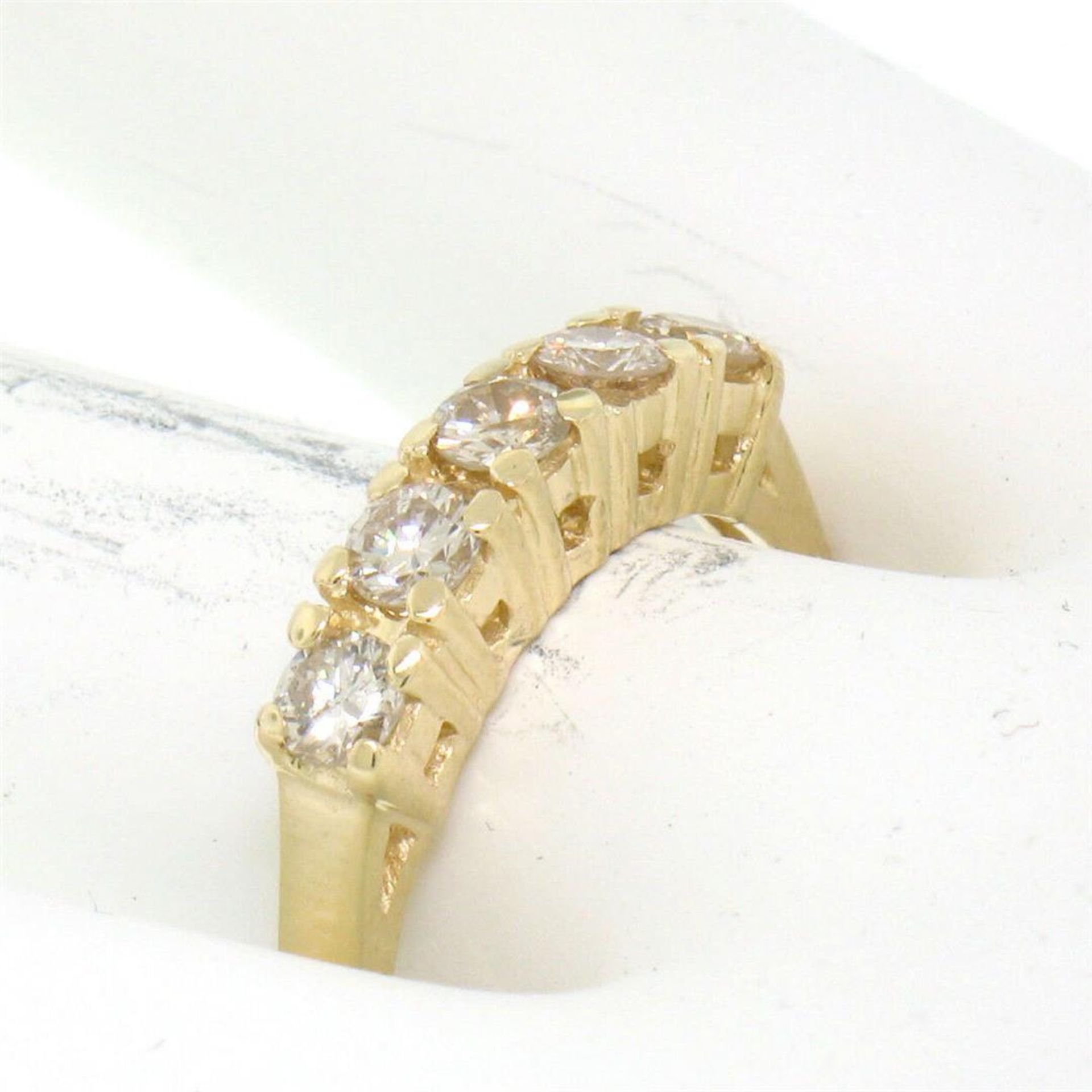 Classic 14kt Yellow Gold 0.75 ctw Diamond Wedding Band - Image 4 of 5