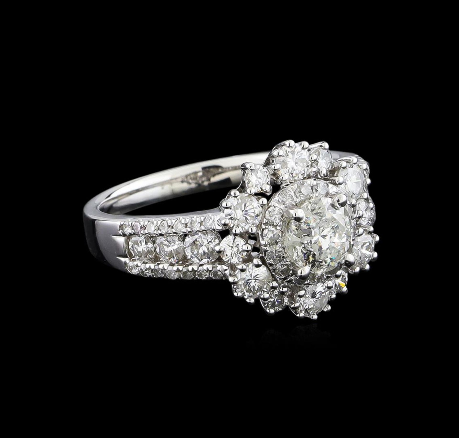 14KT White Gold 1.89 ctw Diamond Ring