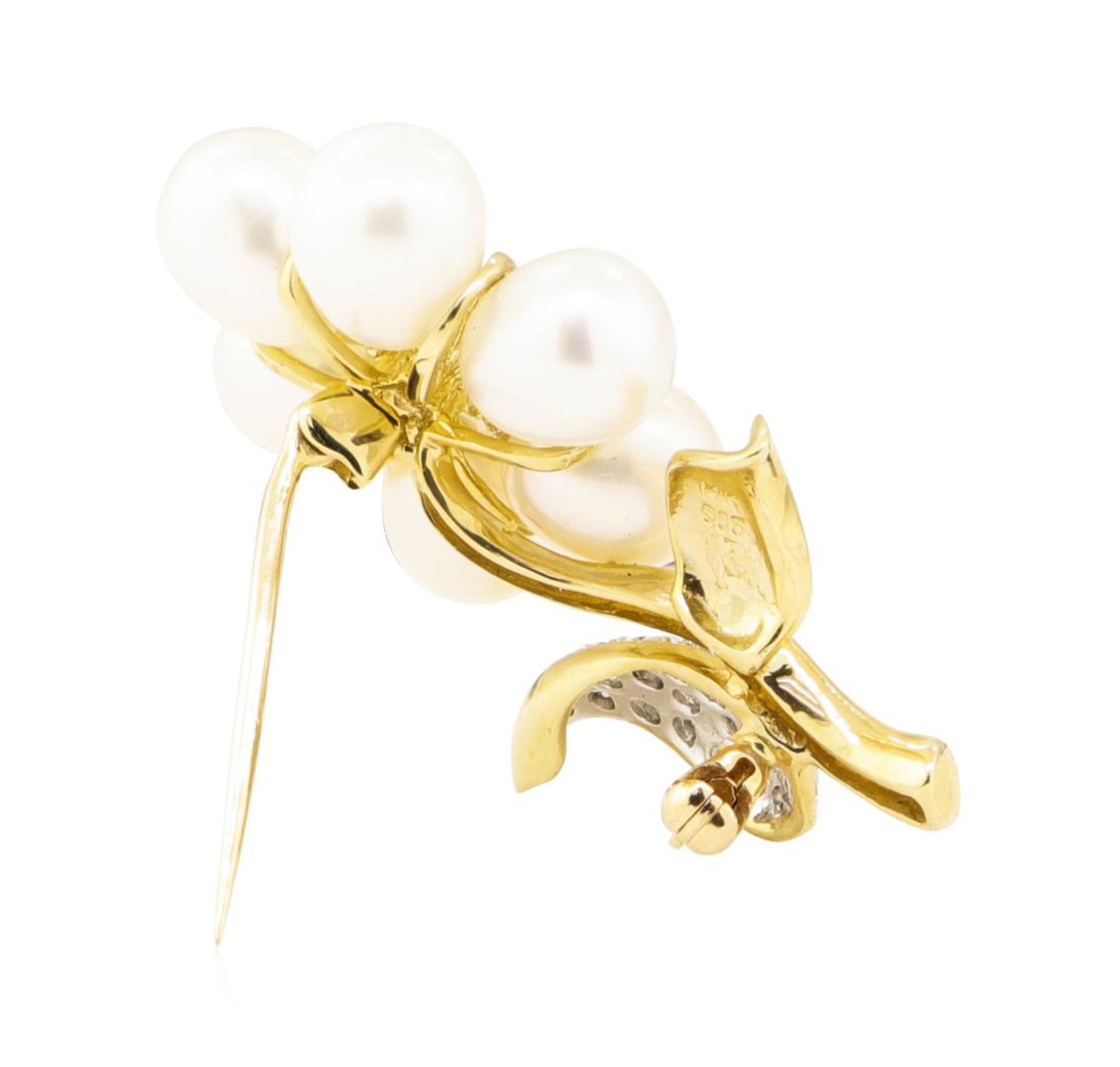 0.44 ctw Diamond and Pearl Flower Pin - 14KT Yellow Gold - Image 2 of 3