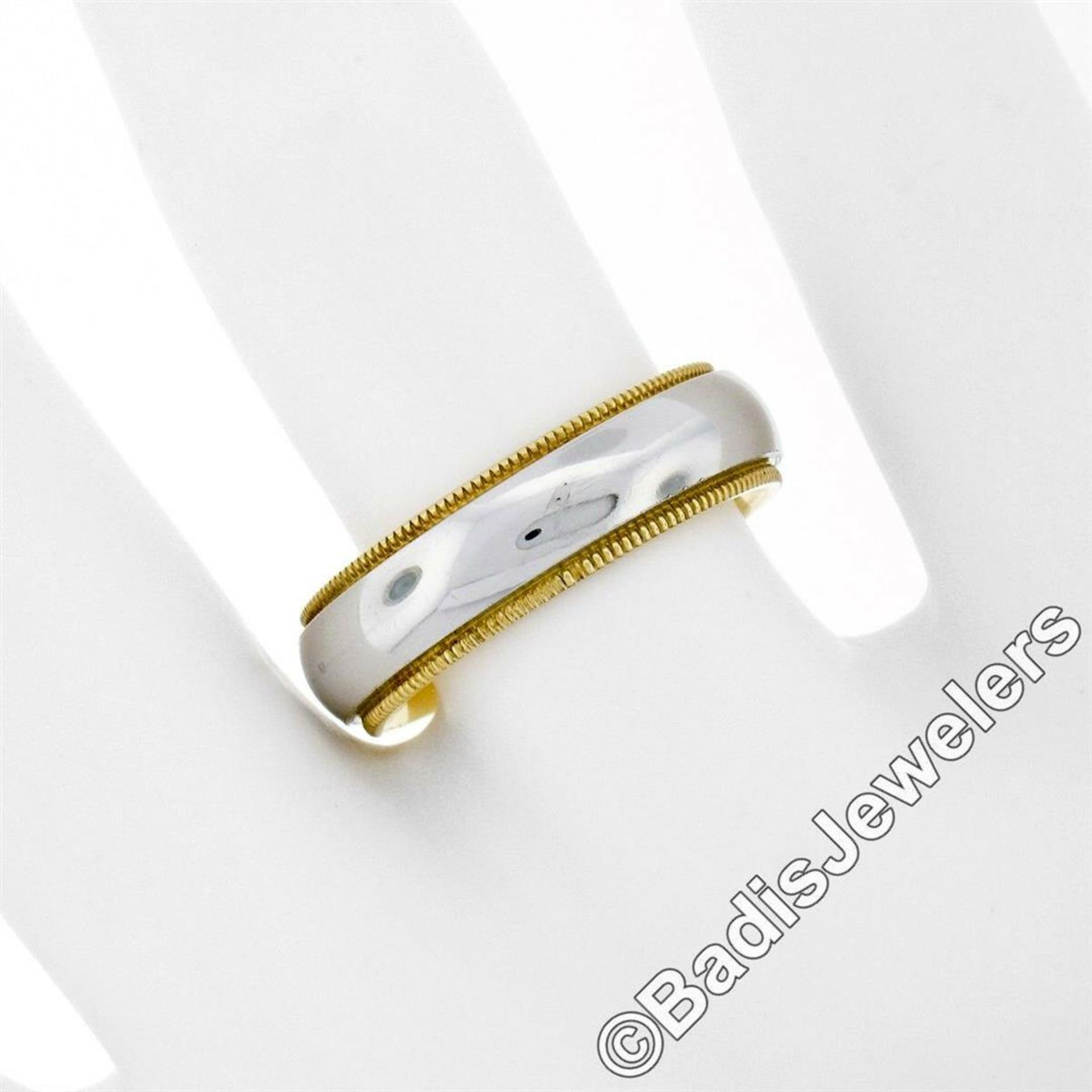 Men's 18kt White and Yellow Gold 5.5mm Milgrain Edged Band Ring - Image 3 of 7