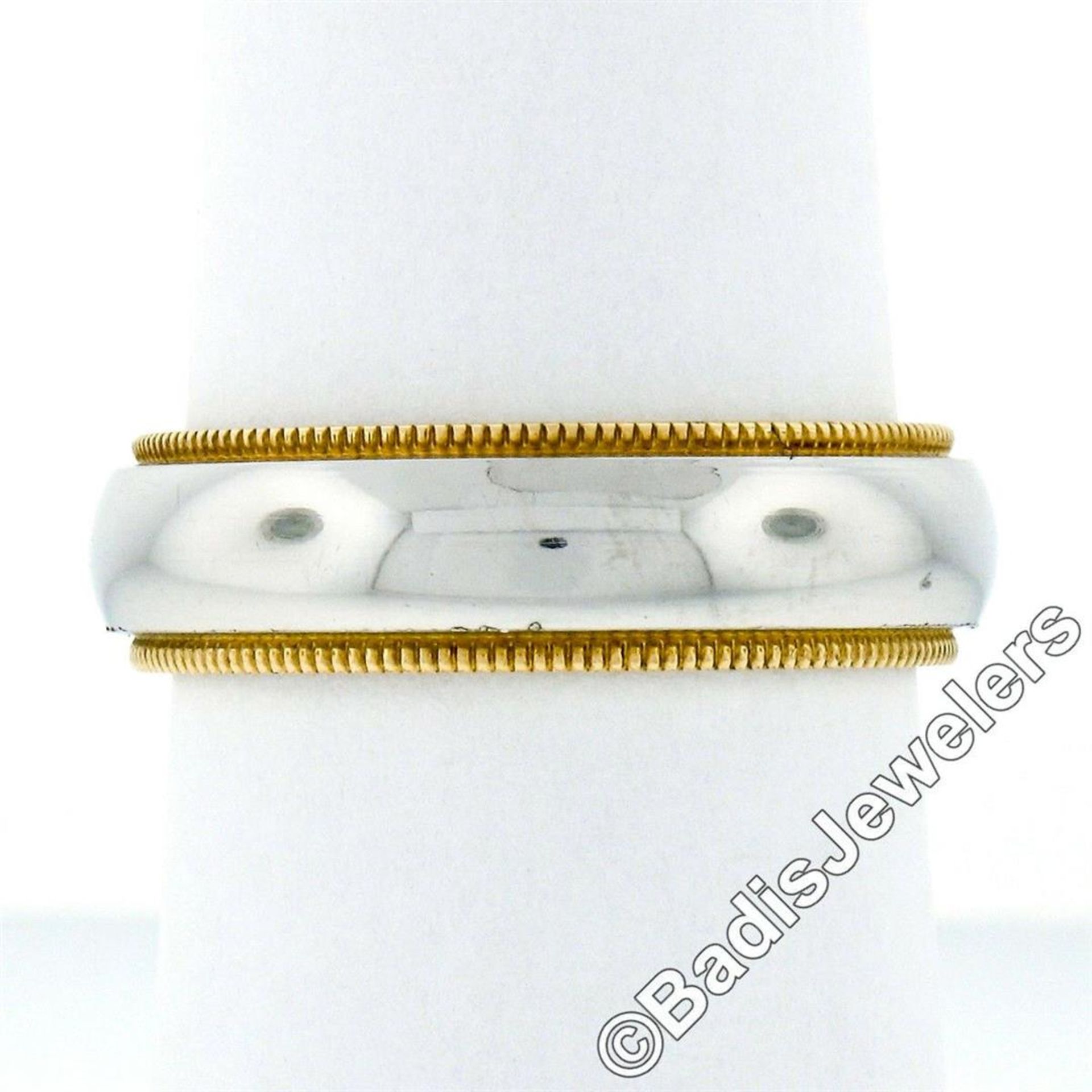Men's 18kt White and Yellow Gold 5.5mm Milgrain Edged Band Ring - Image 4 of 7