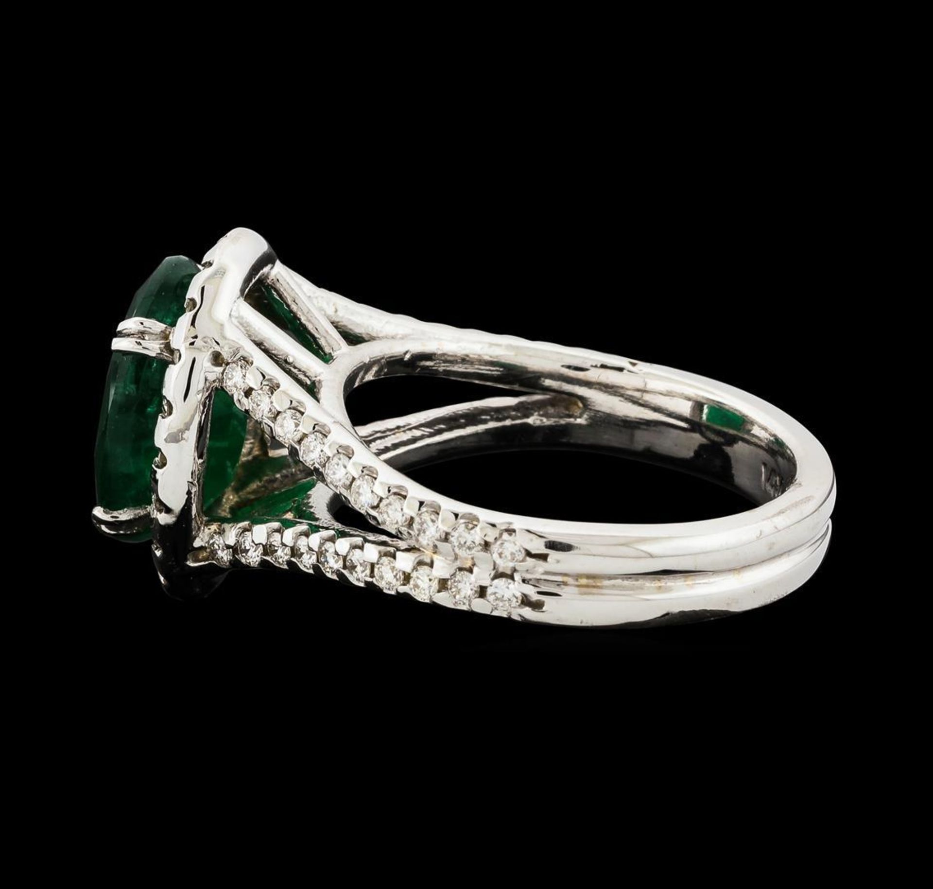 3.70 ctw Emerald and Diamond Ring - 14KT White Gold - Image 3 of 5