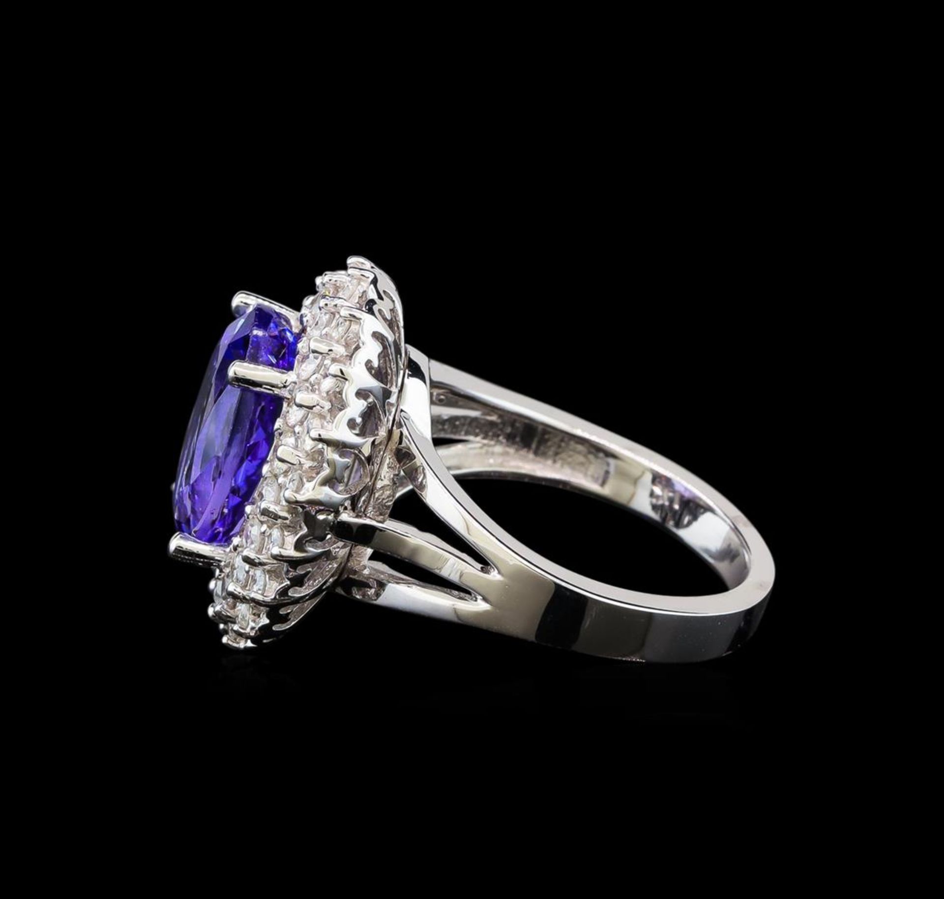 14KT White Gold 6.40 ctw Tanzanite and Diamond Ring - Image 3 of 5