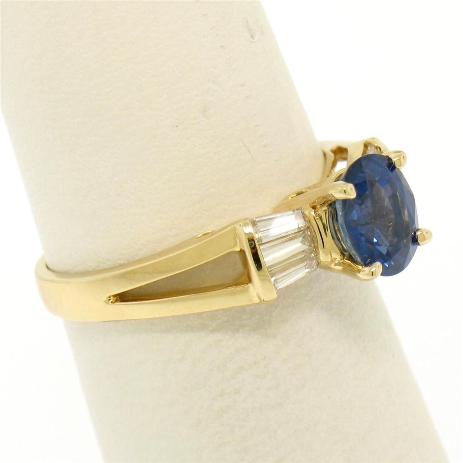 14k Yellow Gold ROYAL BLUE Sapphire Solitaire Ring Fine Baguette Diamond Accents - Image 4 of 9