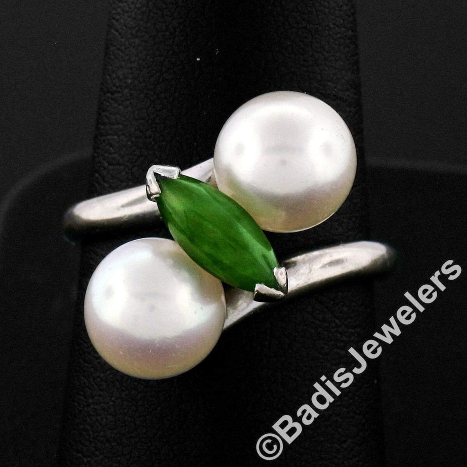 Vintage 14kt White Gold 8.35mm Round Pearl Marquise Cut Jade Bypass Ring - Image 2 of 7