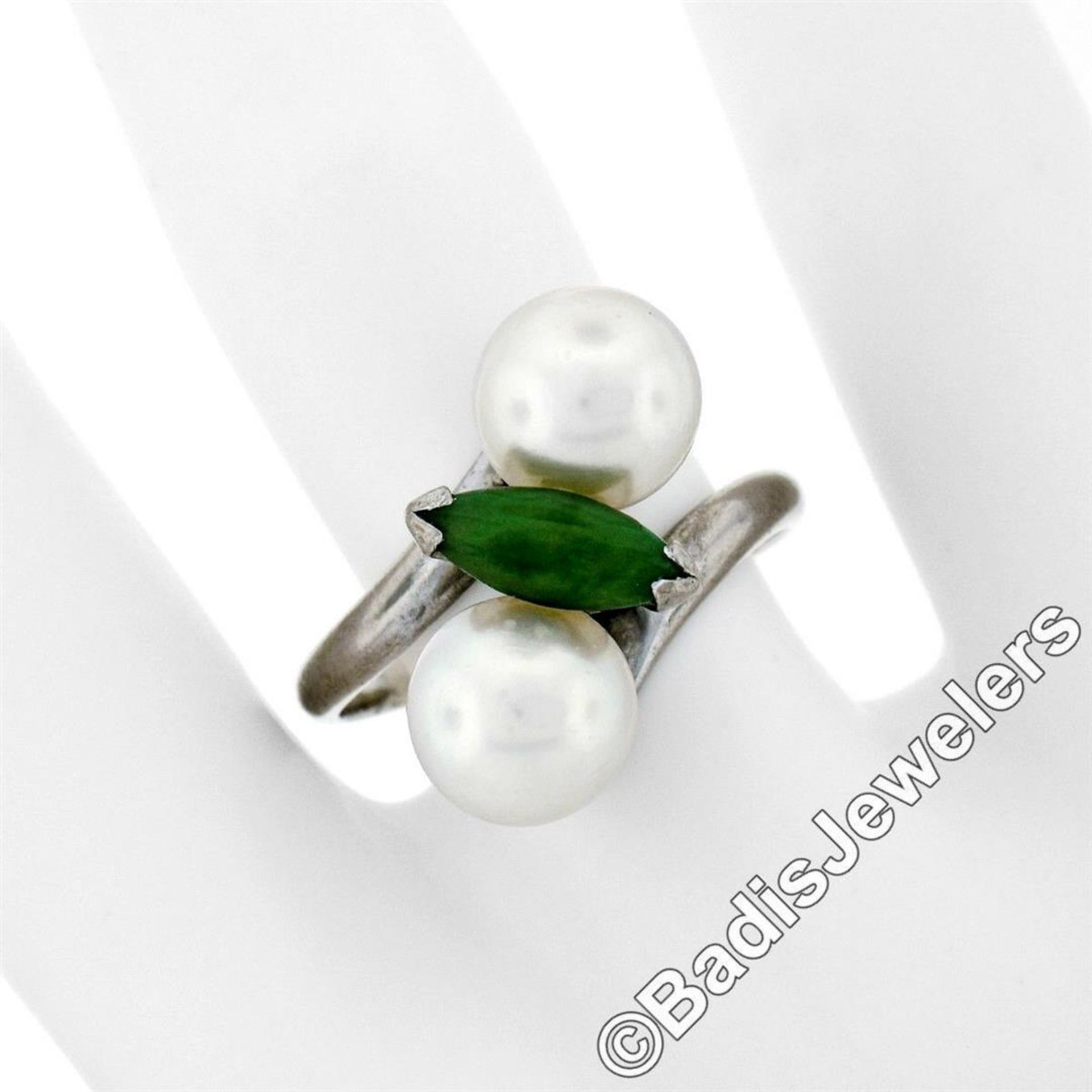 Vintage 14kt White Gold 8.35mm Round Pearl Marquise Cut Jade Bypass Ring - Image 3 of 7