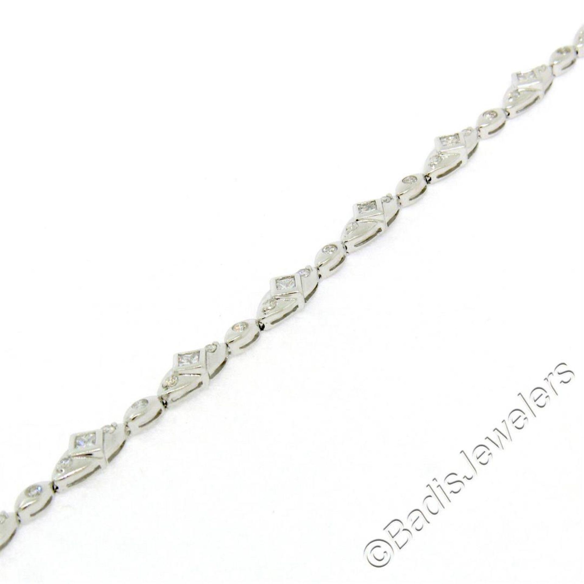 18kt White Gold 1.80 ctw Princess and Round Cut Diamond Fancy Link Chain Bracele - Image 3 of 9