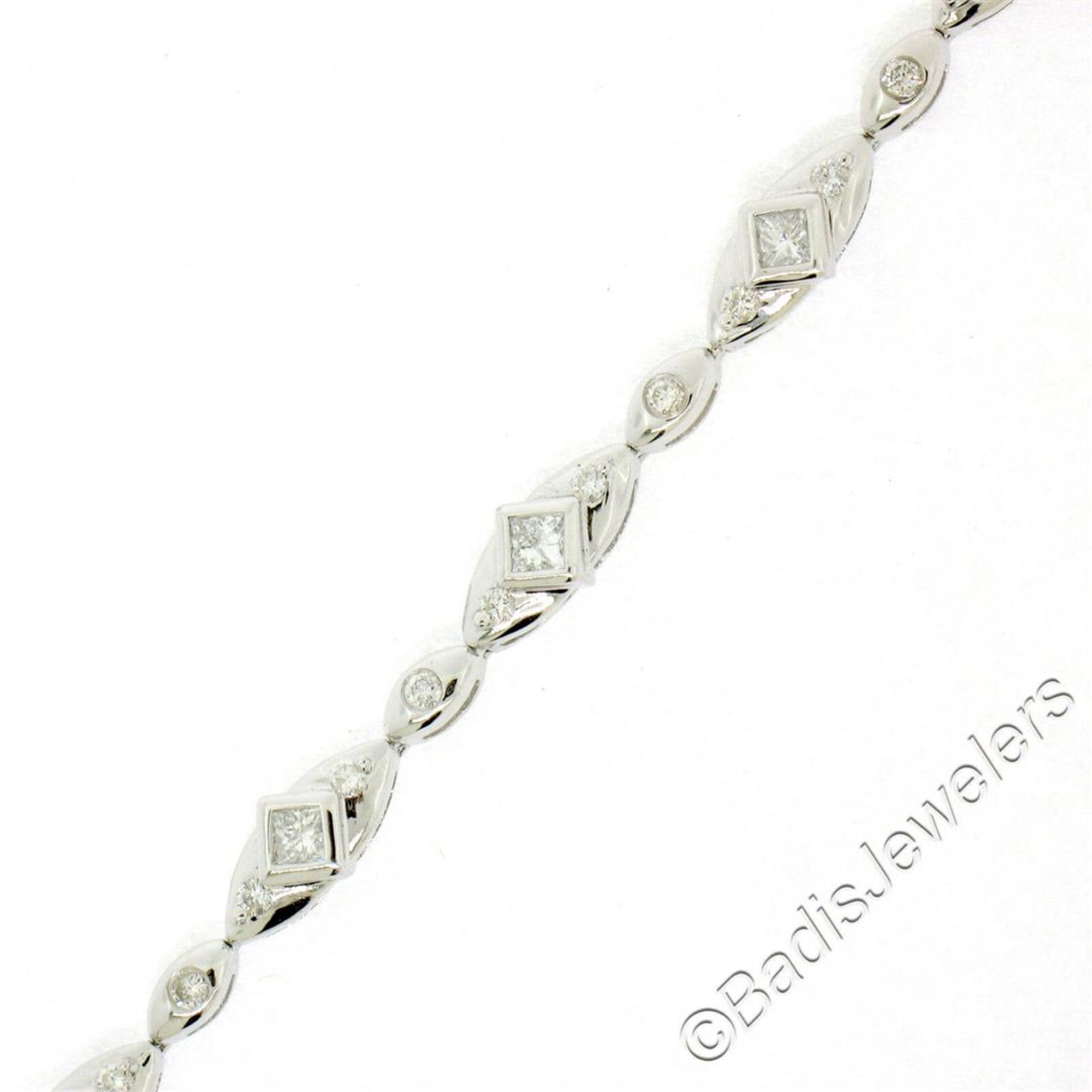 18kt White Gold 1.80 ctw Princess and Round Cut Diamond Fancy Link Chain Bracele - Image 5 of 9