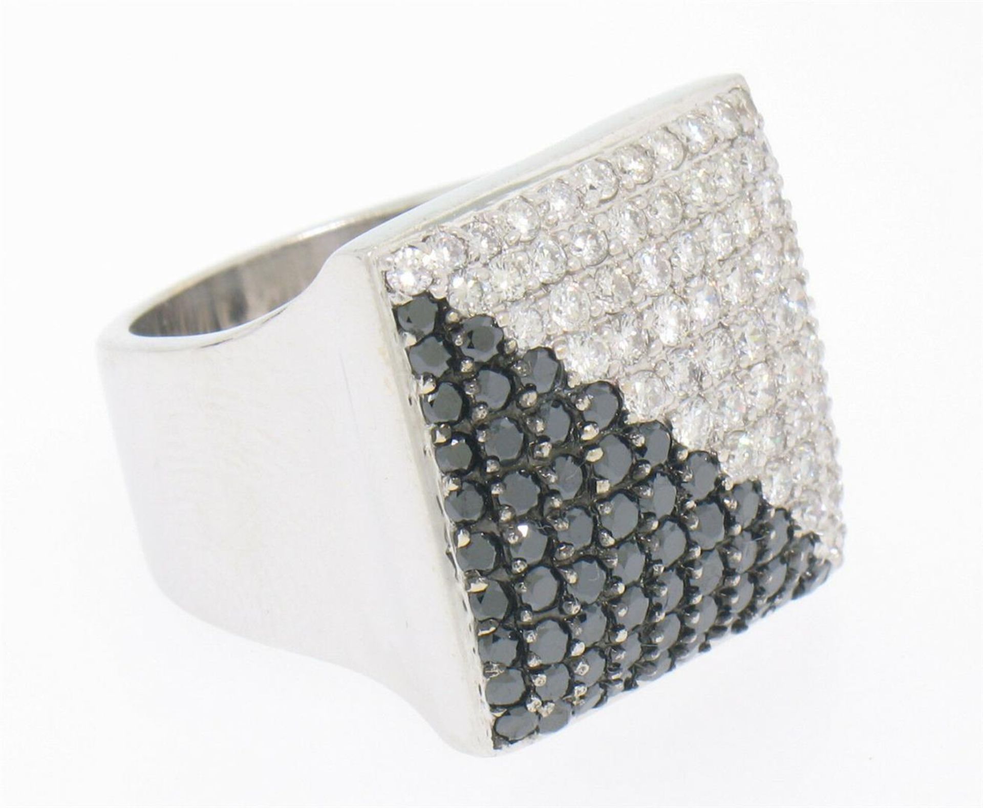 Large 18k White Gold 3.60 ctw Black & White Diamond Square Cushion Ladies Ring - Image 3 of 8
