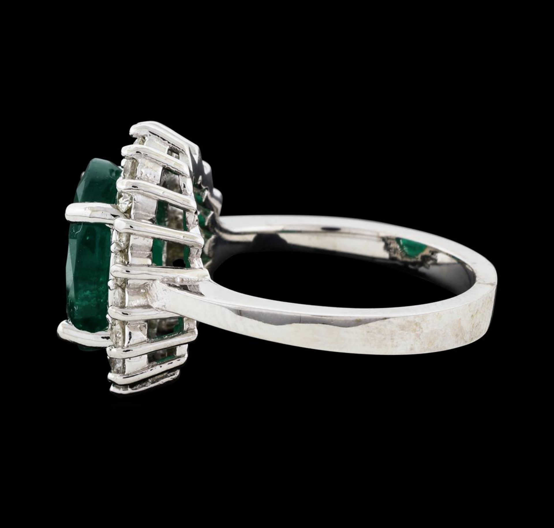 3.85 ctw Emerald and Diamond Ring - 14KT White Gold - Image 3 of 5