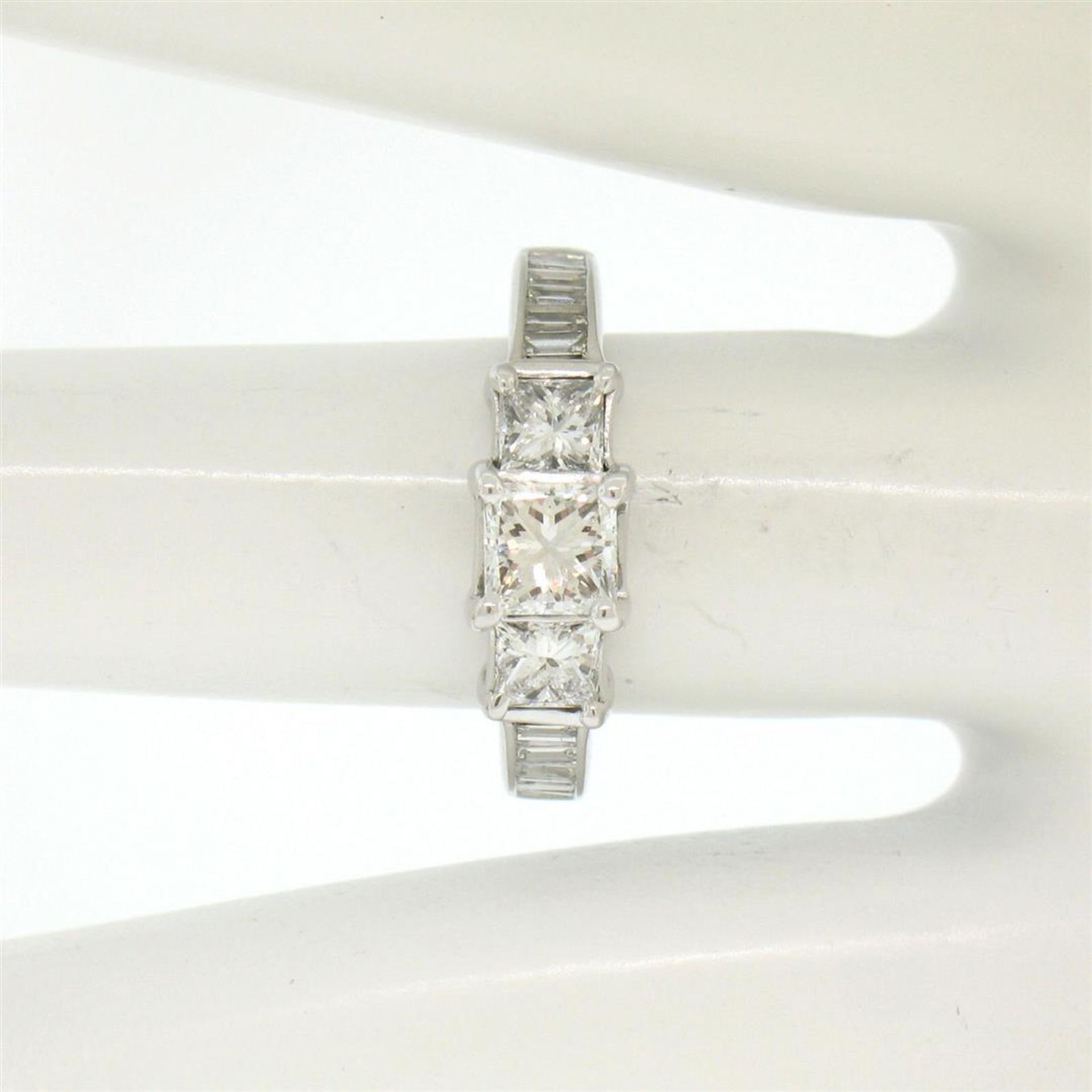 14k White Gold 1.45 ctw 3 Princess Diamond Engagement Ring w/ Baguette Accents - Image 7 of 18