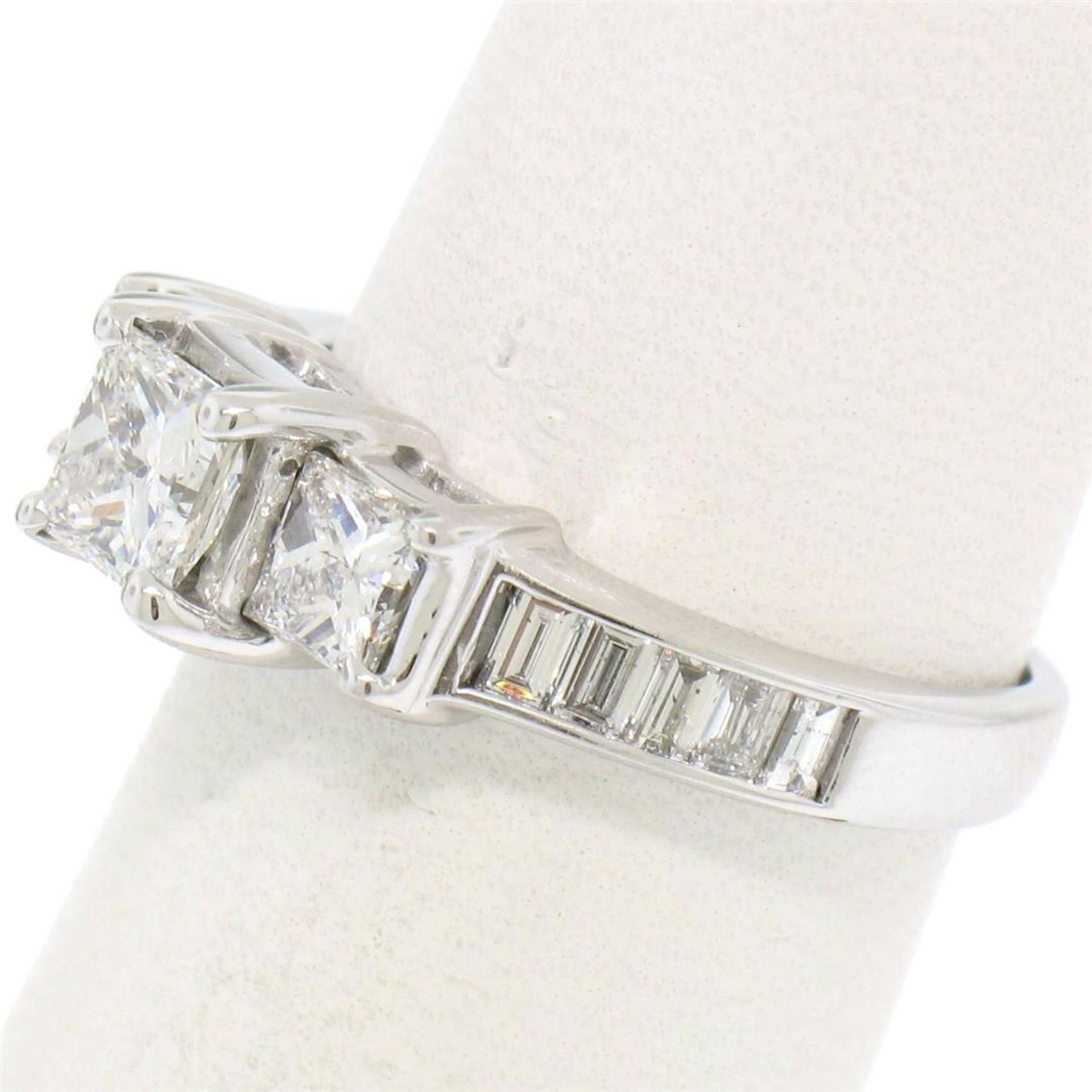 14k White Gold 1.45 ctw 3 Princess Diamond Engagement Ring w/ Baguette Accents - Image 12 of 18