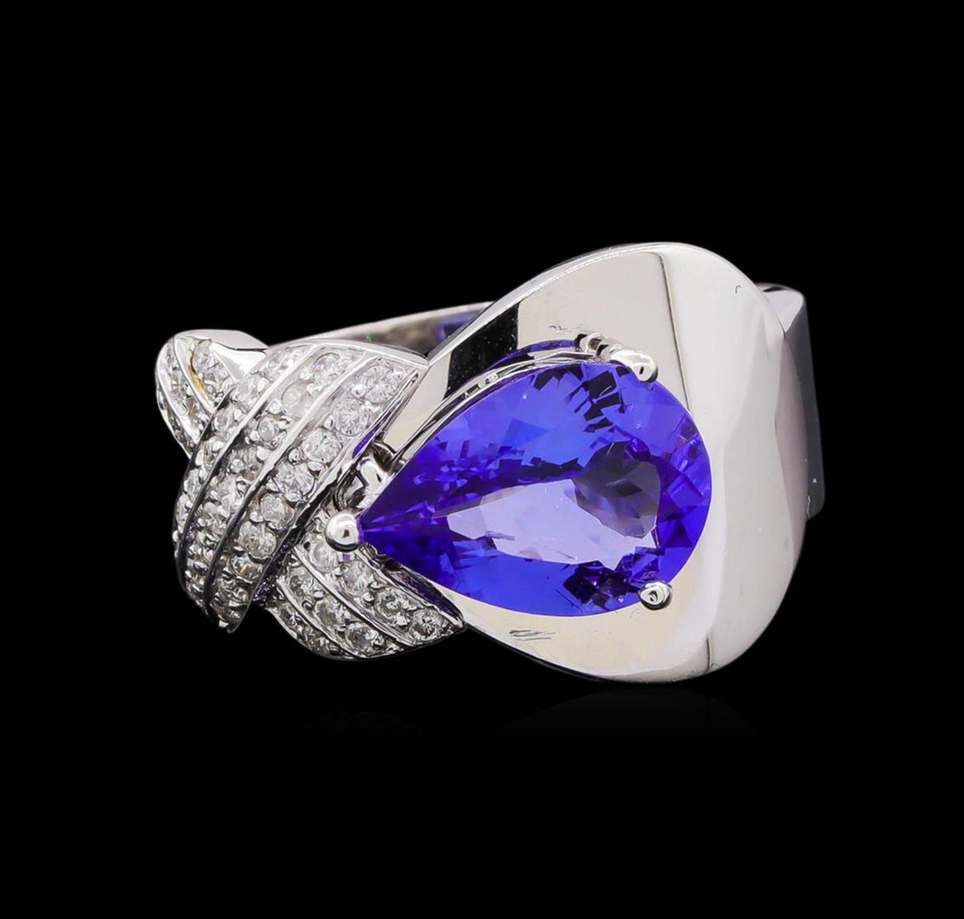 2.10 ctw Tanzanite and Diamond Ring - 14KT White Gold - Image 2 of 5