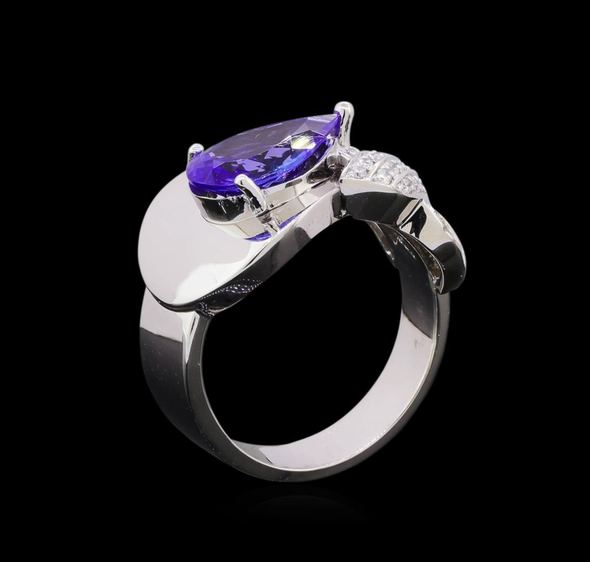 2.10 ctw Tanzanite and Diamond Ring - 14KT White Gold - Image 4 of 5