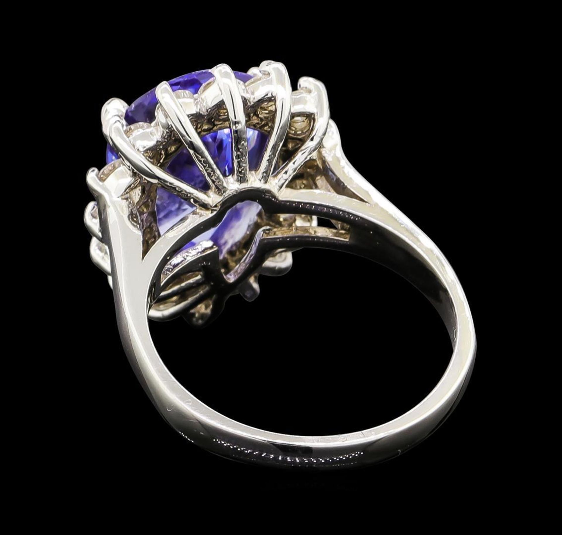 5.00 ctw Tanzanite and Diamond Ring - 14KT White Gold - Image 3 of 5