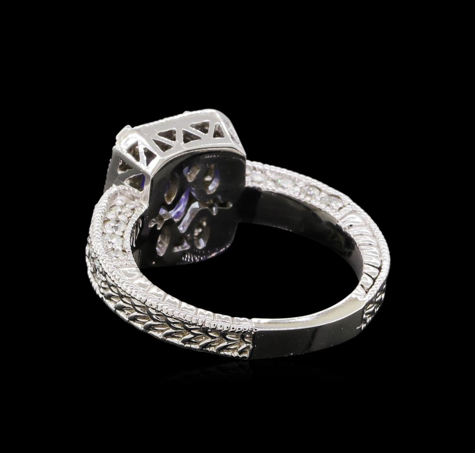 14KT White Gold 1.54 ctw Tanzanite and Diamond Ring - Image 3 of 5