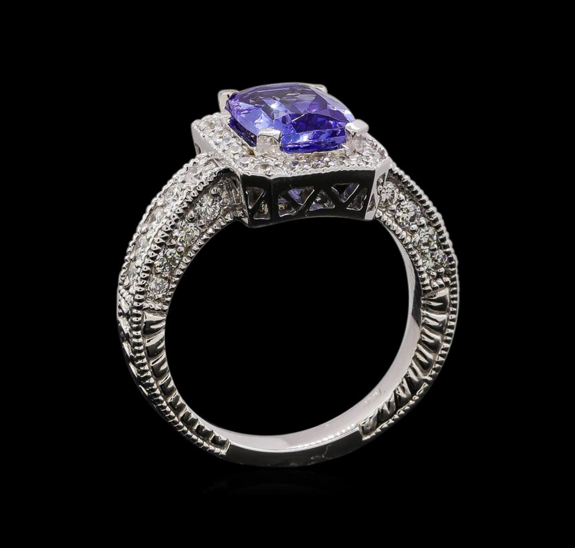 14KT White Gold 1.54 ctw Tanzanite and Diamond Ring - Image 4 of 5