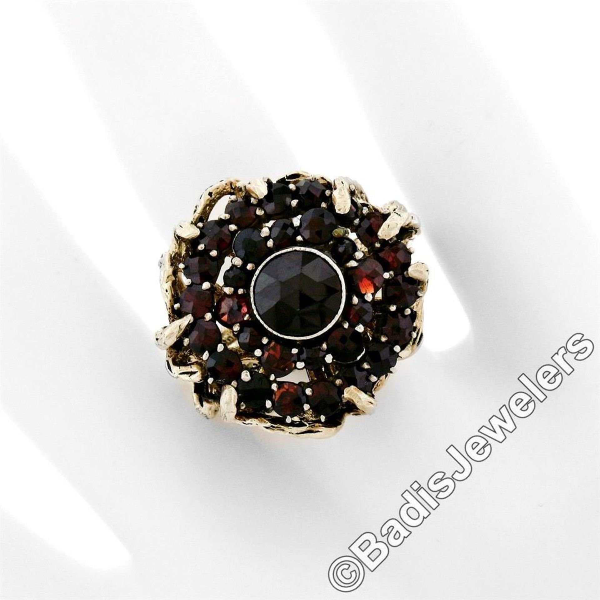Vintage 14kt Yellow Gold and Silver Top Old Cut Garnet Cluster Ring - Image 4 of 9