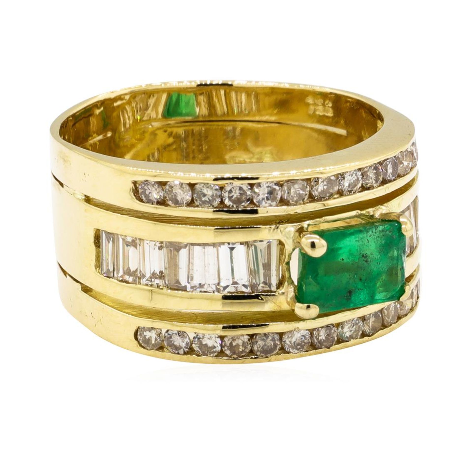 0.90 ctw ct Emerald and Diamond Ring - 18KT Yellow Gold