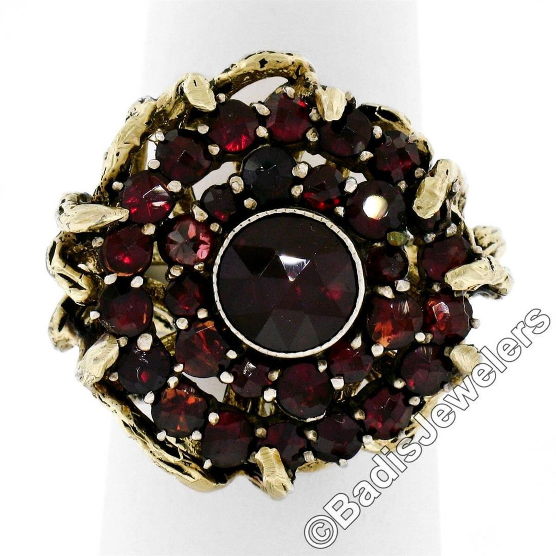 Vintage 14kt Yellow Gold and Silver Top Old Cut Garnet Cluster Ring - Image 3 of 9