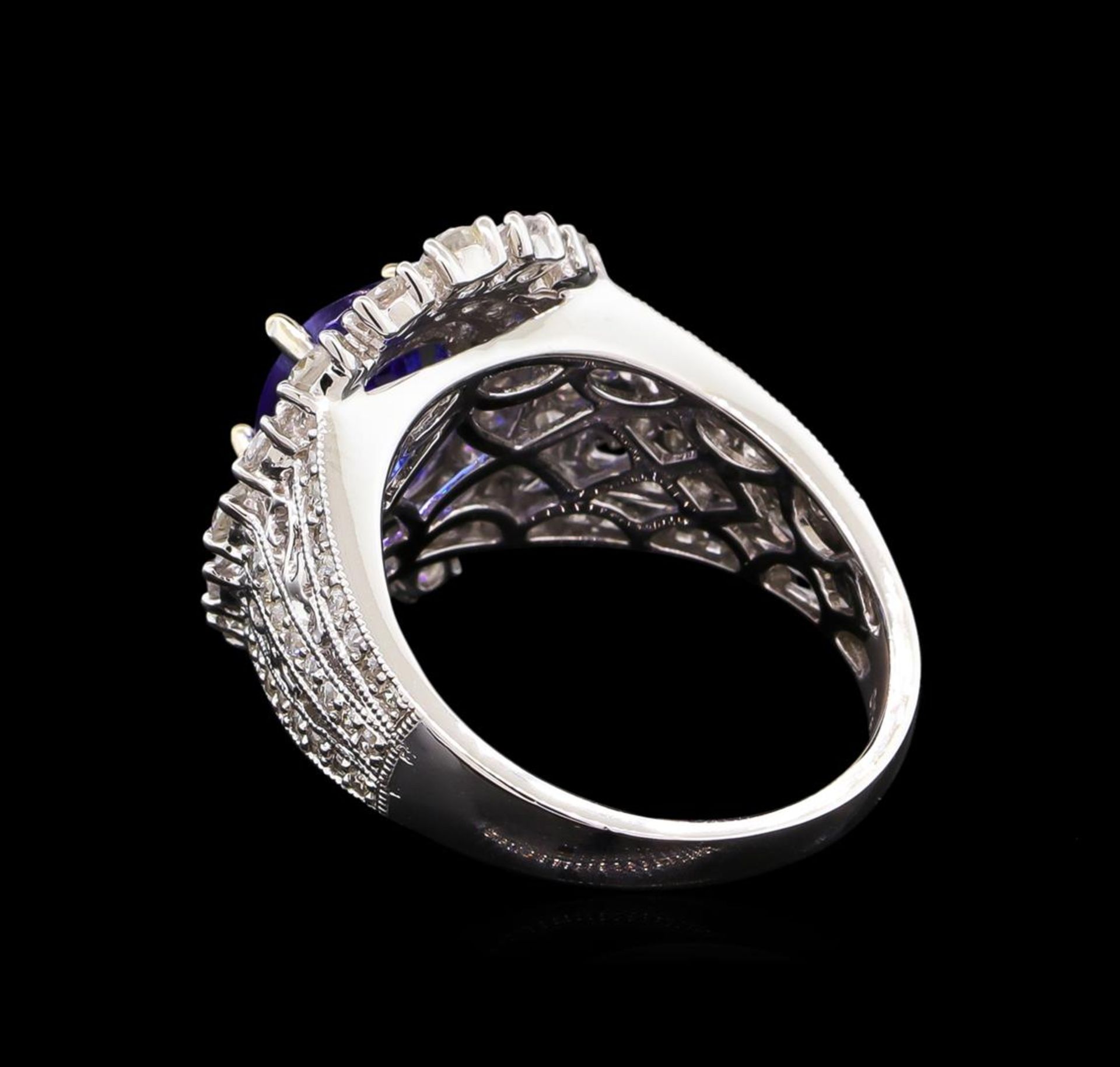 14KT White Gold 2.20 ctw Tanzanite and Diamond Ring - Image 3 of 5