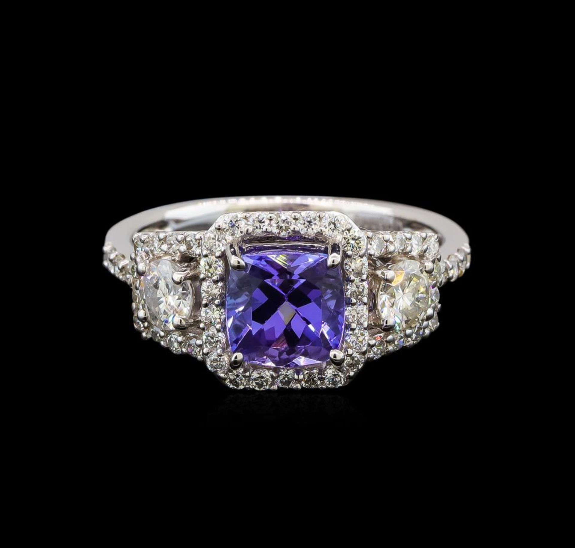 18KT White Gold 1.41 ctw Tanzanite and Diamond Ring - Image 2 of 5