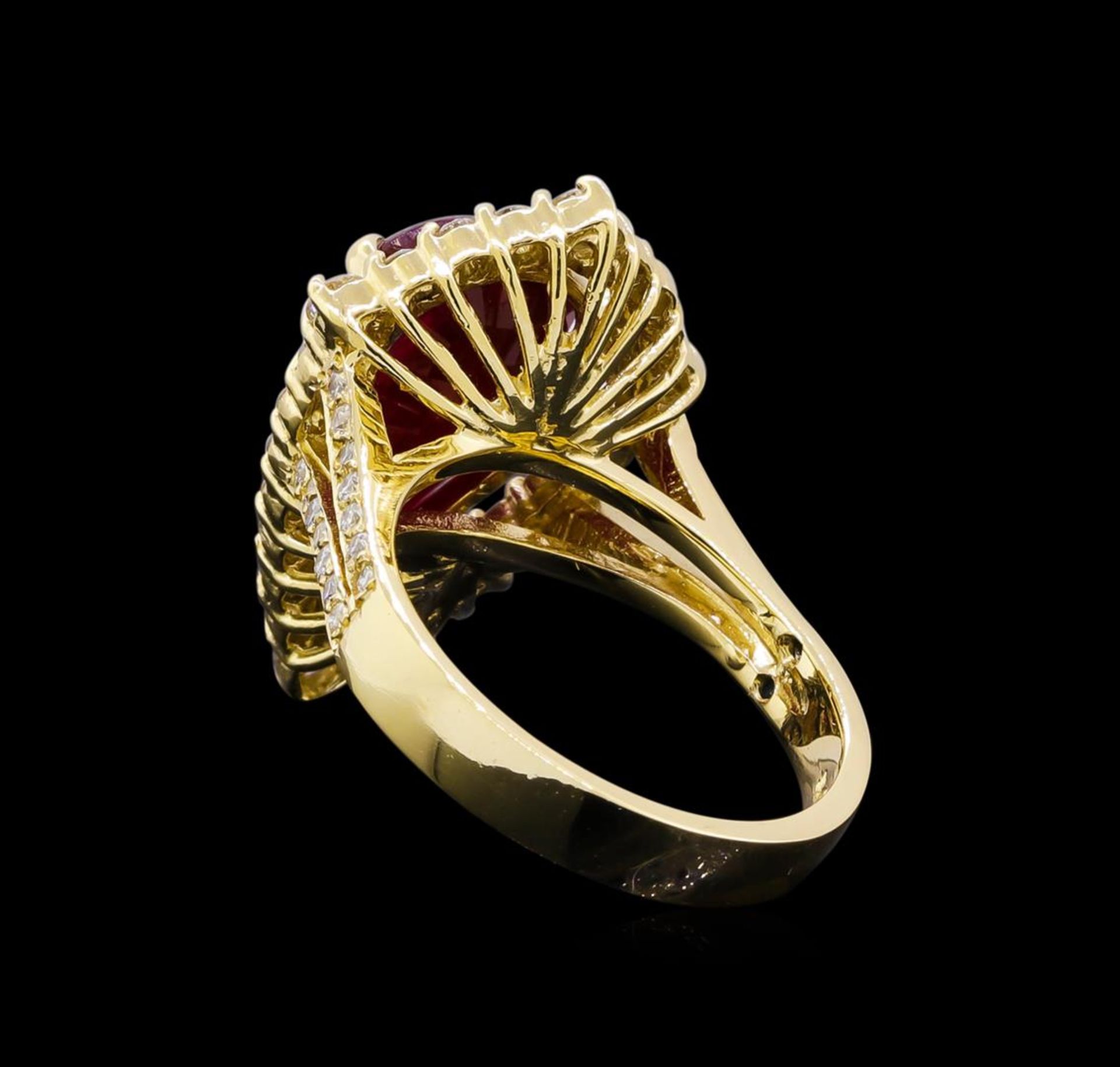GIA C 5.98 ctw Ruby and Diamond Ring - 14KT Yellow Gold - Image 3 of 7