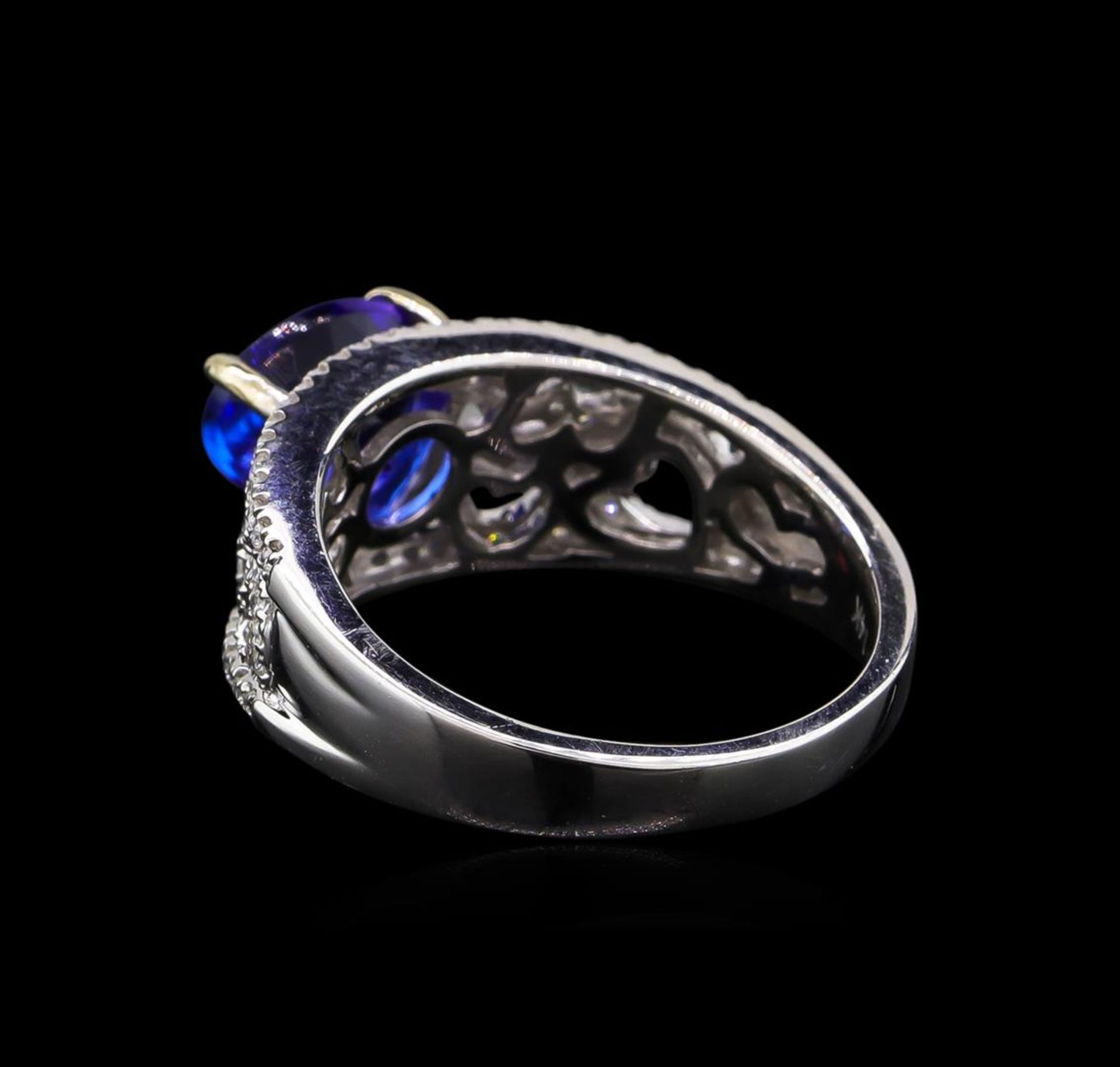 14KT White Gold 2.18 ctw Tanzanite and Diamond Ring - Image 3 of 5