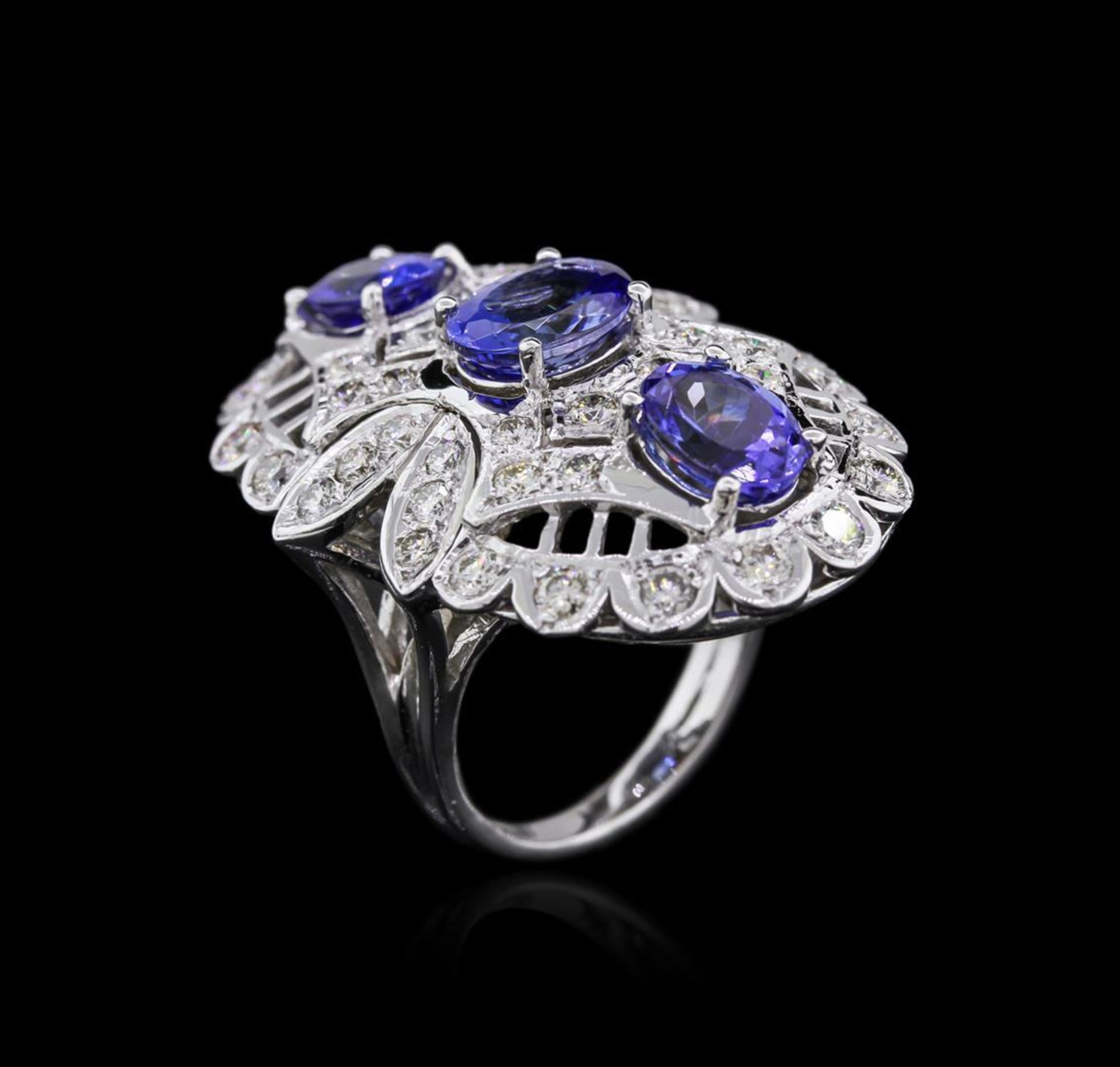 14KT White Gold 3.96 ctw Tanzanite and Diamond Ring - Image 3 of 4