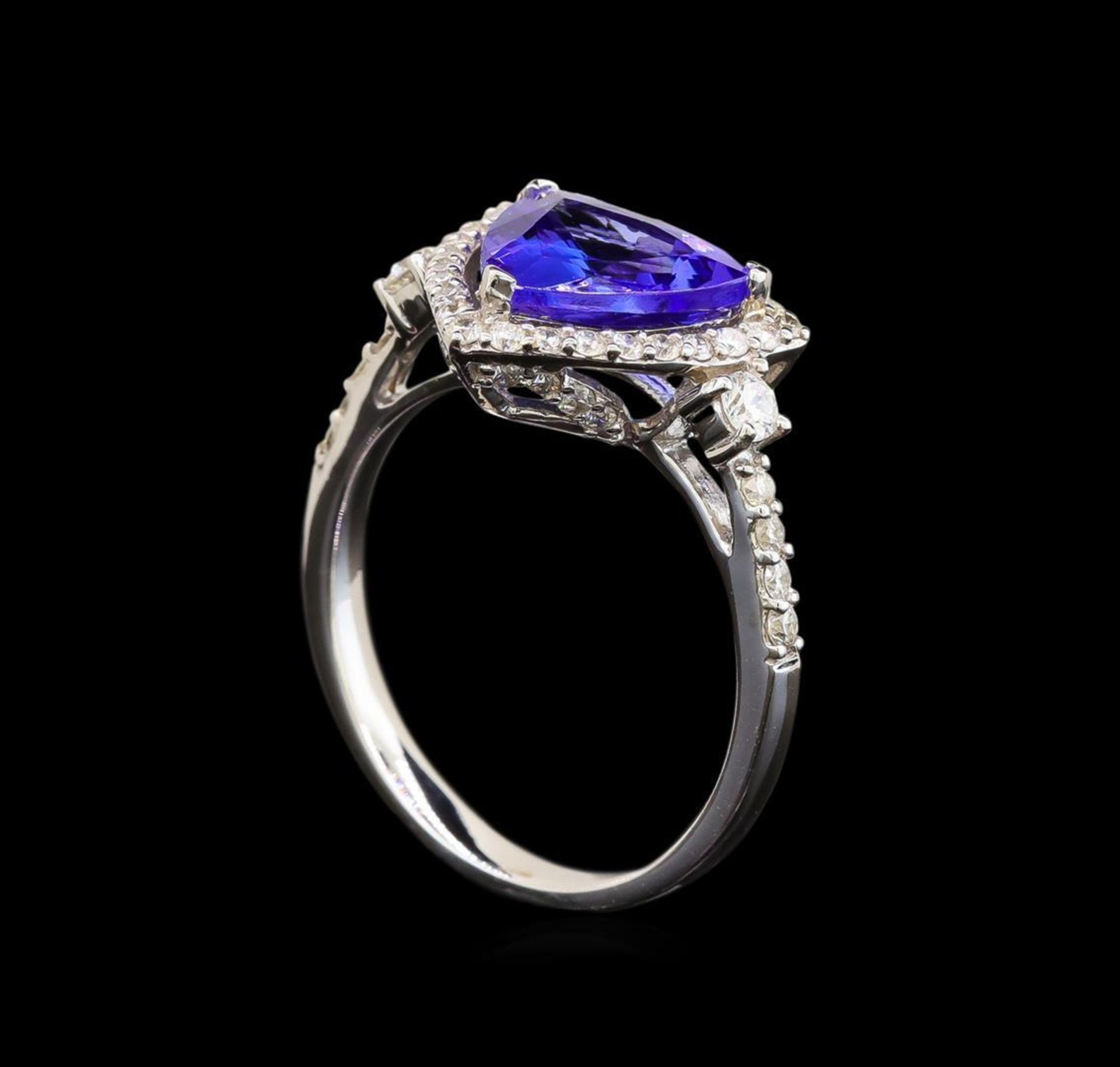 18KT White Gold 4.41 ctw Tanzanite and Diamond Ring - Image 4 of 5