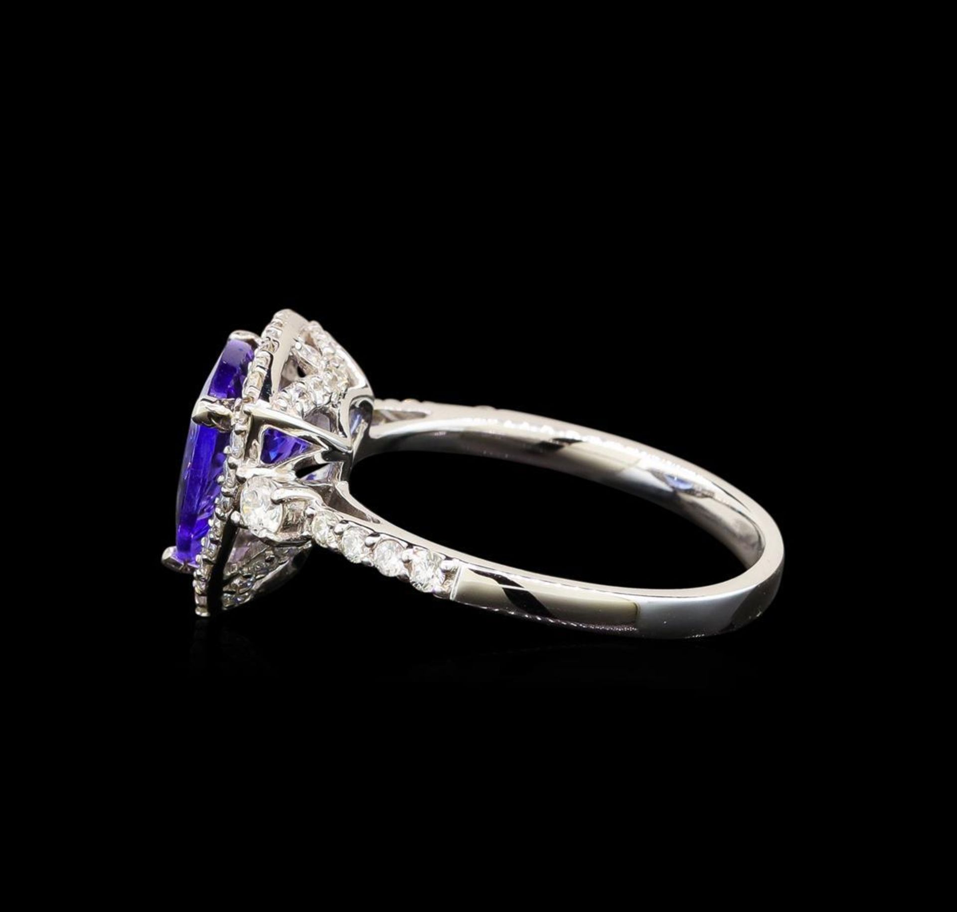 18KT White Gold 4.41 ctw Tanzanite and Diamond Ring - Image 3 of 5