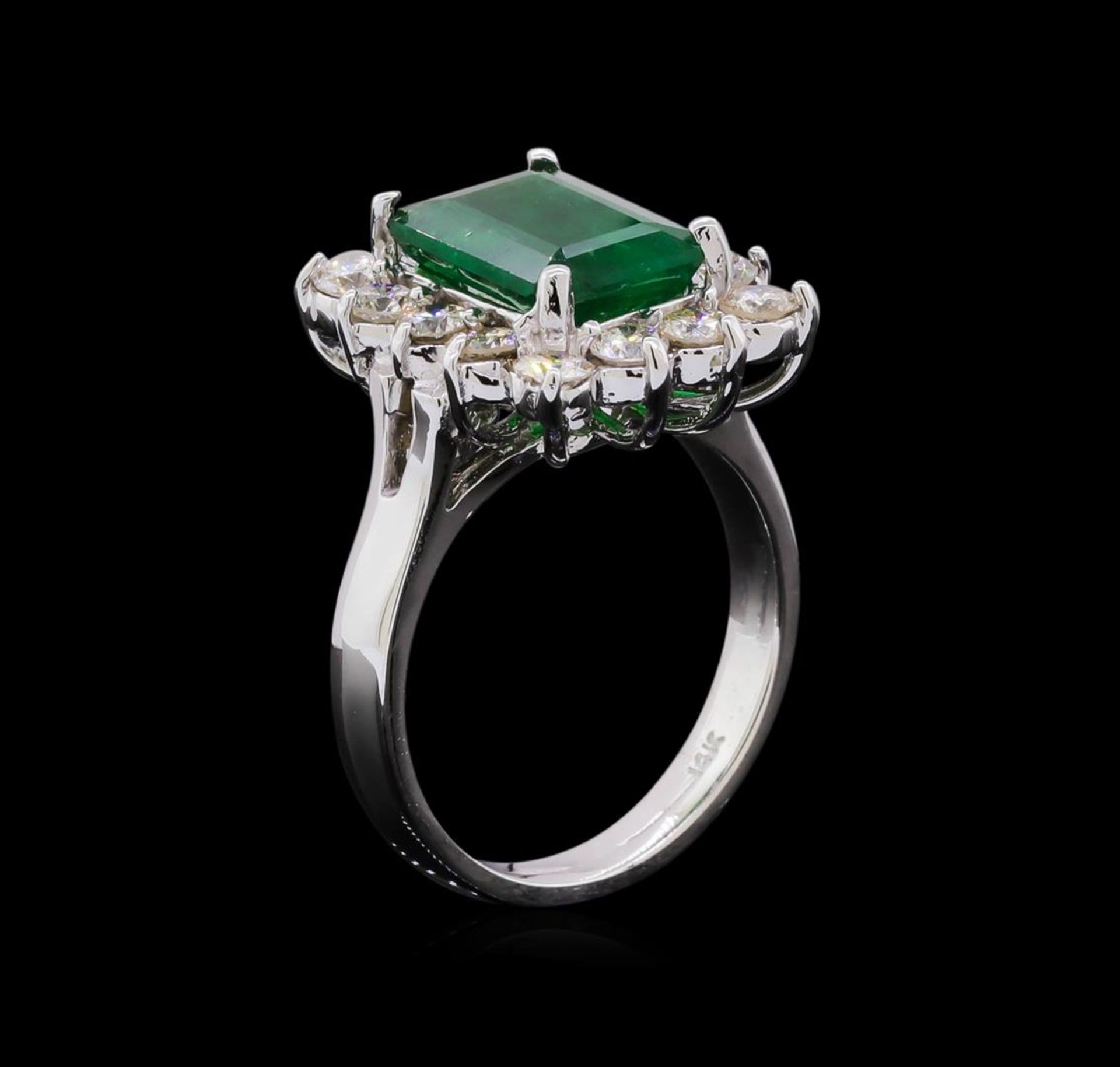 14KT White Gold 2.61 ctw Emerald and Diamond Ring - Image 4 of 5