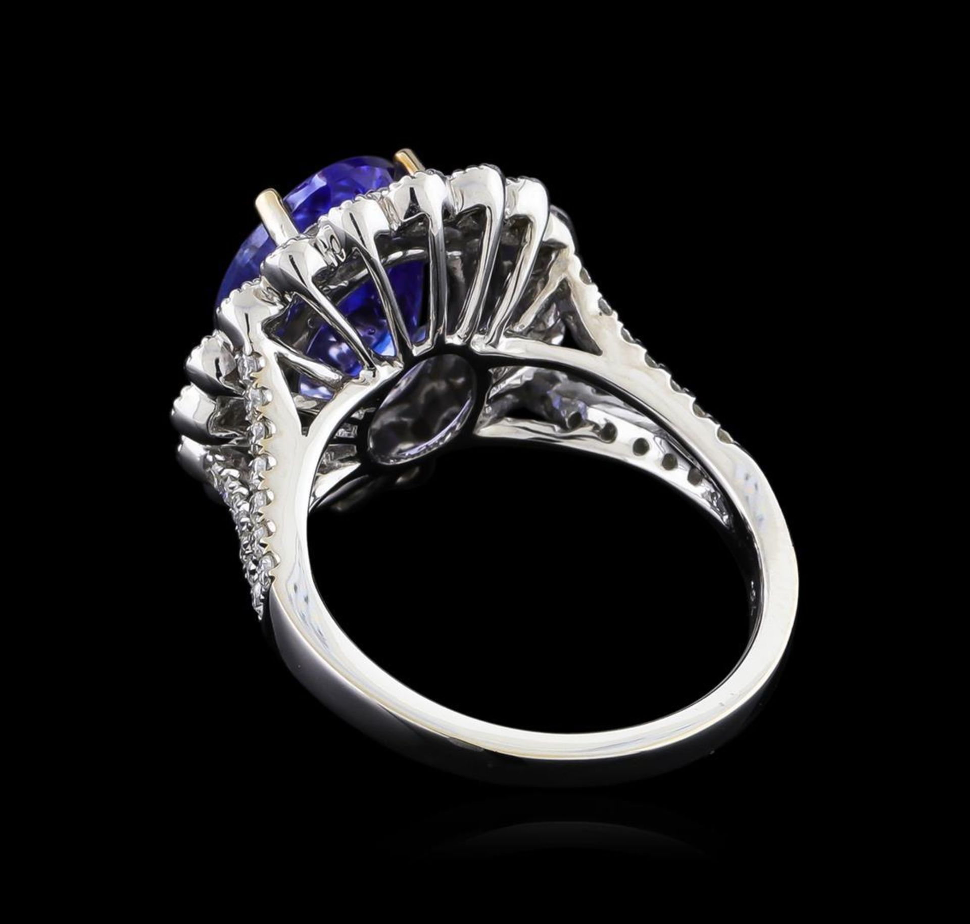 18KT White Gold 3.95 ctw Tanzanite and Diamond Ring - Image 3 of 5