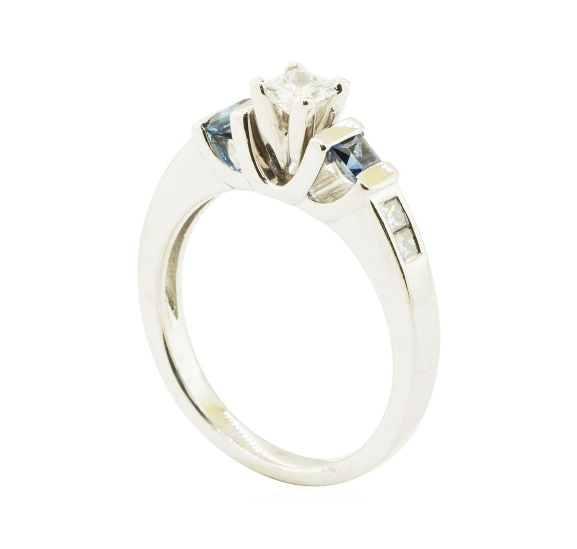 0.60 ctw Diamond and Sapphire Ring - 14KT White Gold - Image 4 of 4