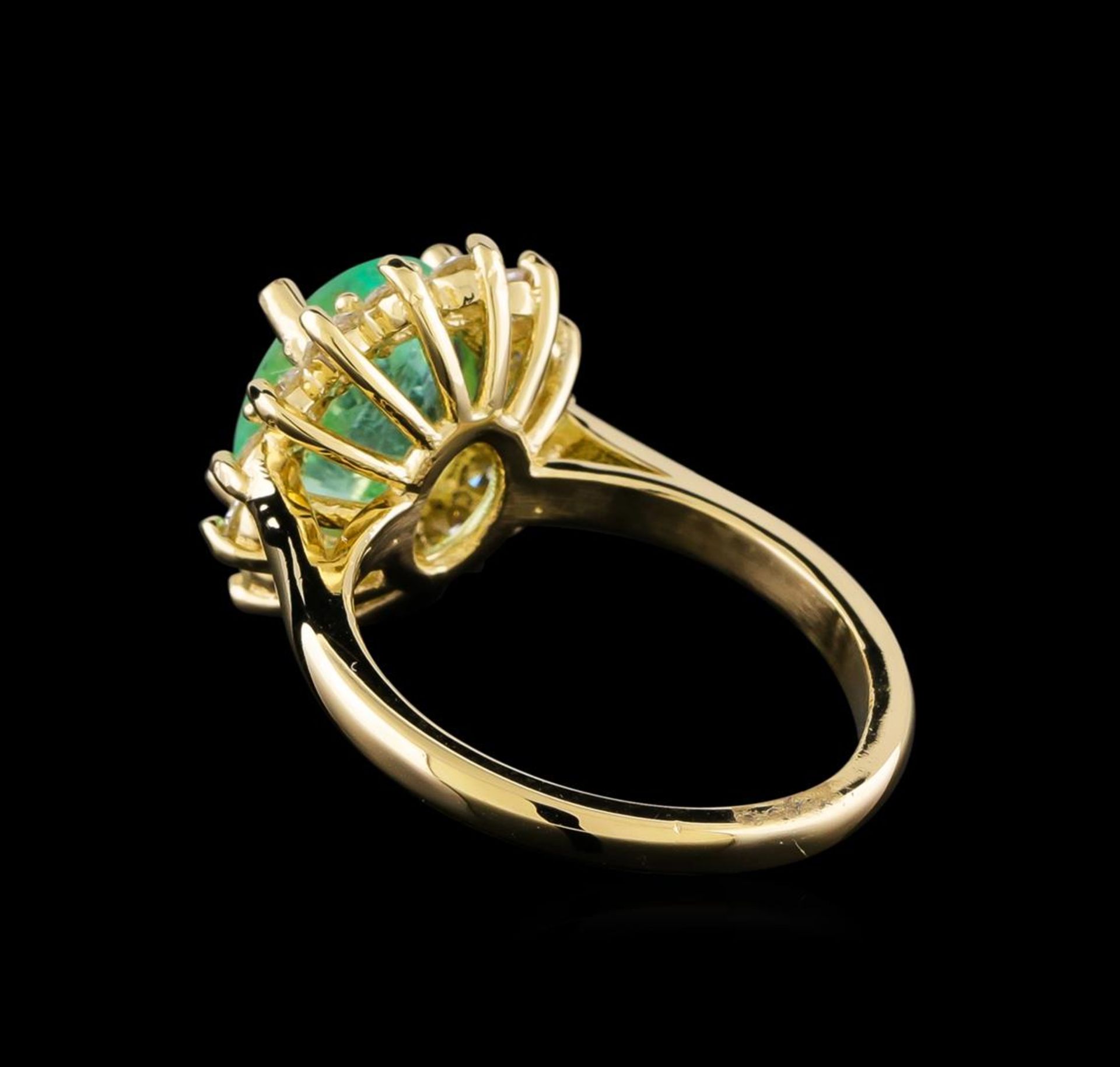 2.65 ctw Emerald and Diamond Ring - 14KT Yellow Gold - Image 3 of 5