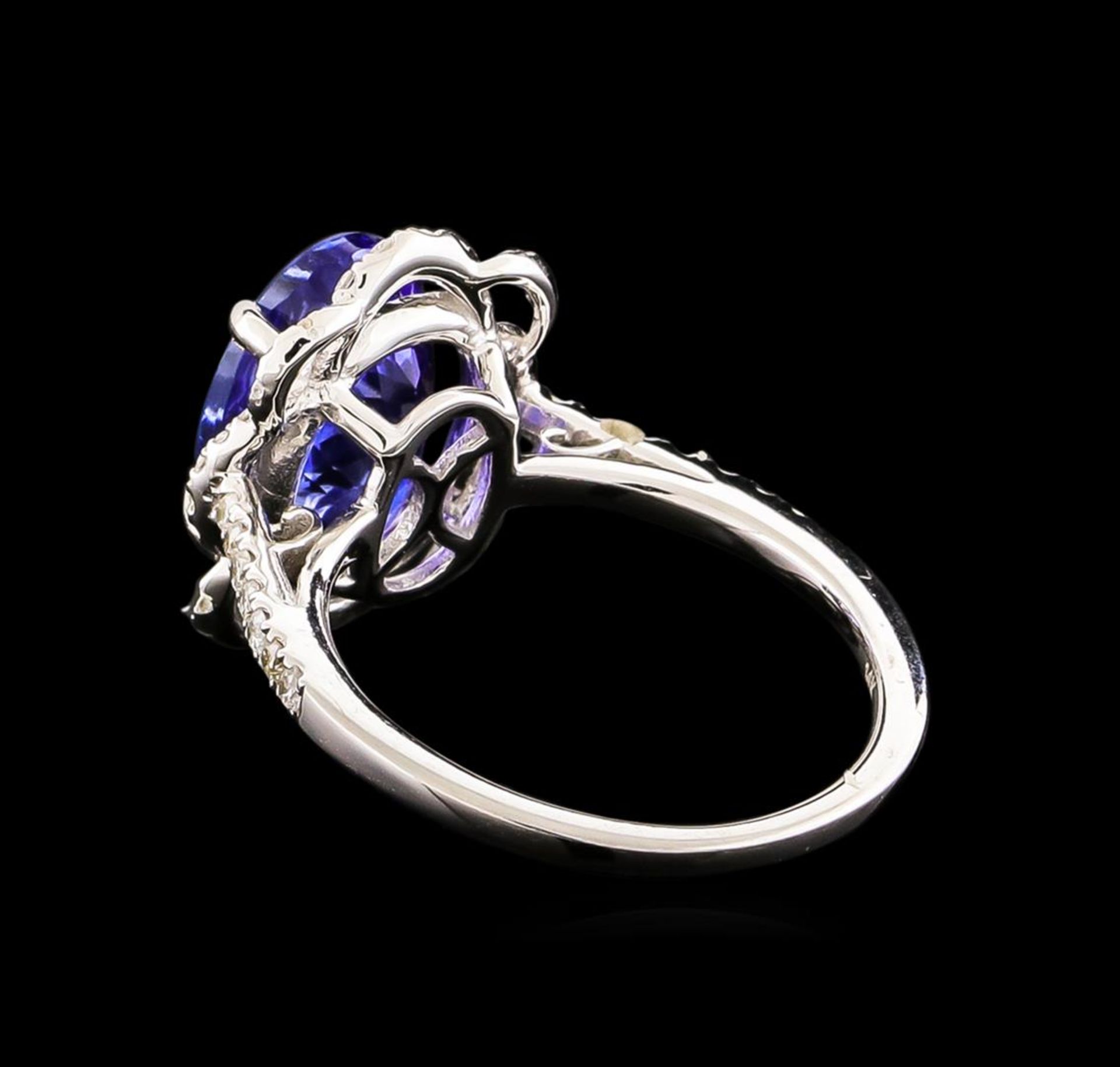 14KT White Gold 3.09 ctw Tanzanite and Diamond Ring - Image 3 of 5