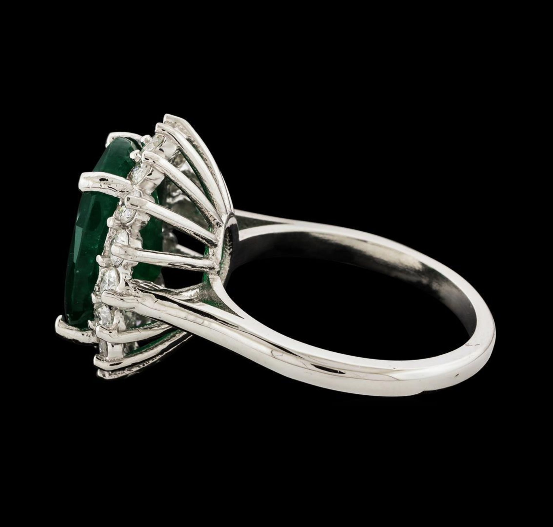 5.55 ctw Emerald and Diamond Ring - 14KT White Gold - Image 3 of 5