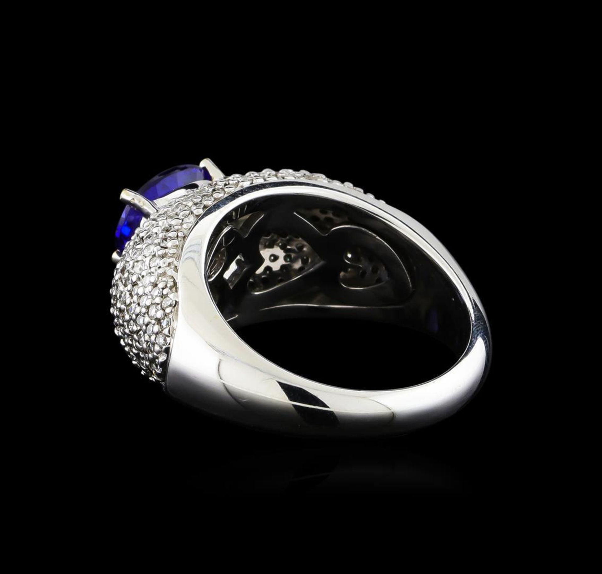 14KT White Gold 1.85 ctw Tanzanite and Diamond Ring - Image 3 of 5