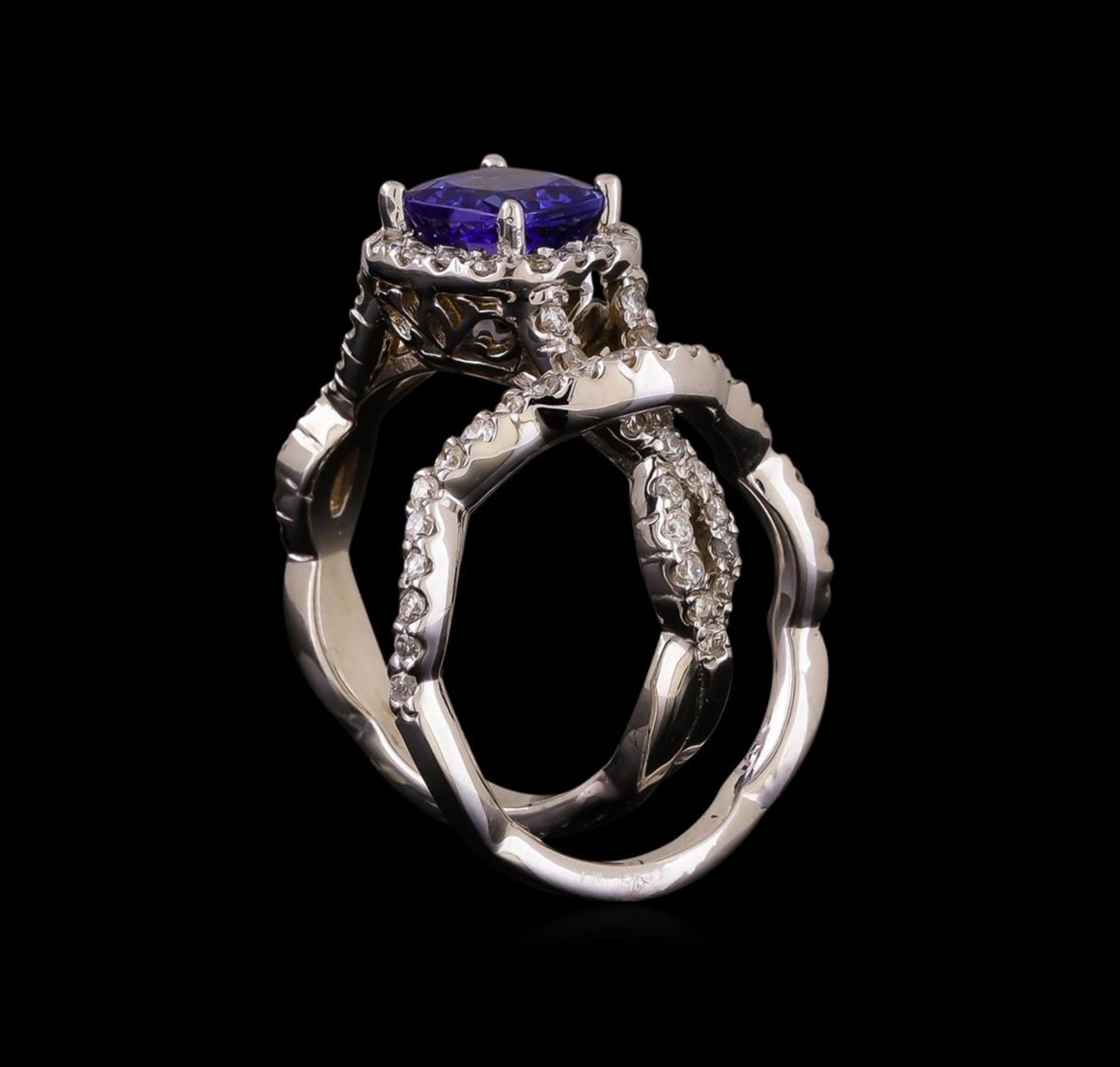 14KT White Gold 1.22 ctw Tanzanite and Diamond Ring and Guard - Image 3 of 4