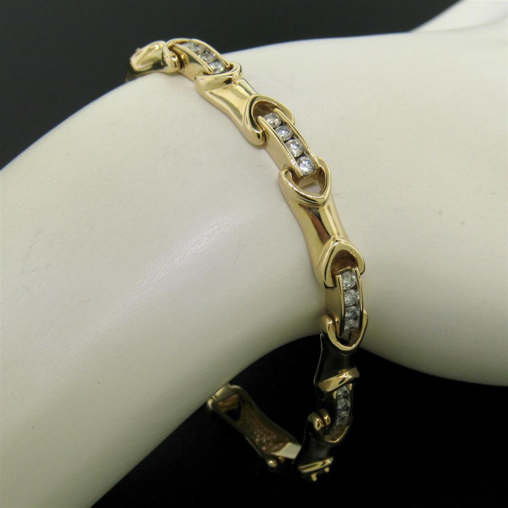 14K Yellow Gold 7" 2.16 ctw Channel Set Round Brilliant Diamond Tennis Bracelet - Image 6 of 9