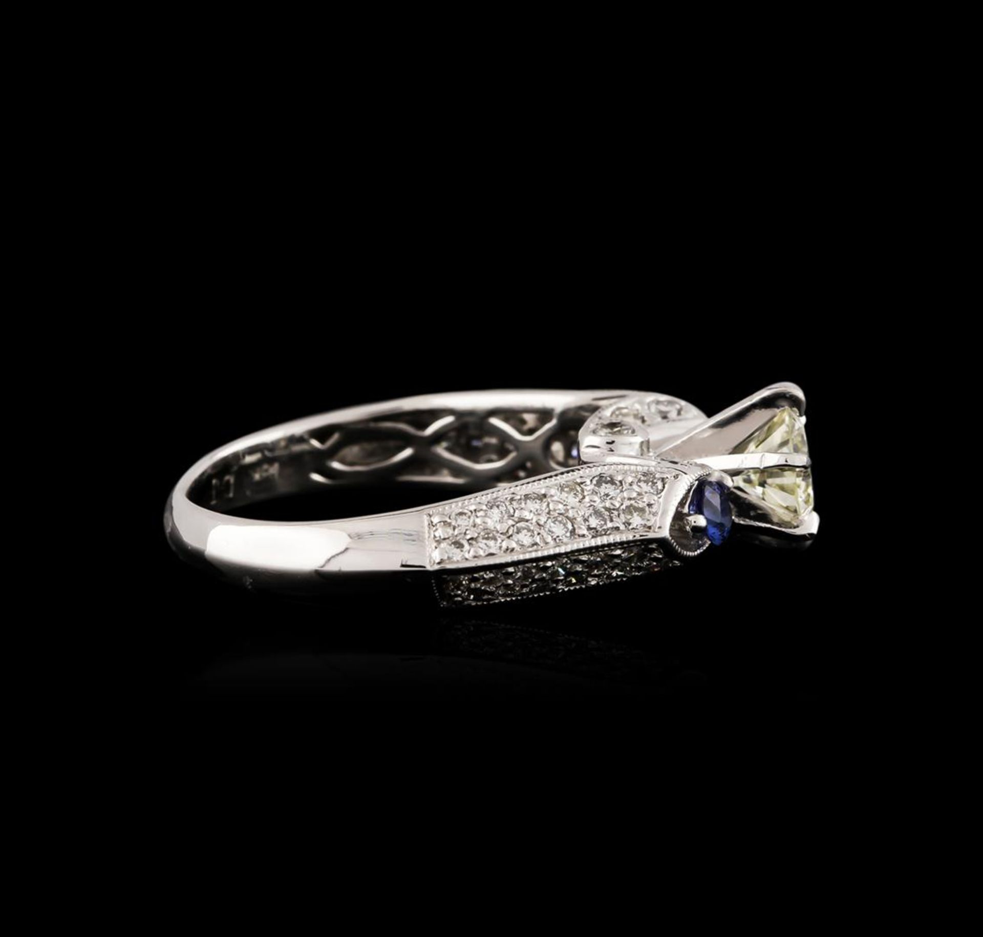 18KT White Gold 1.30 ctw Sapphire and Diamond Ring - Image 3 of 4