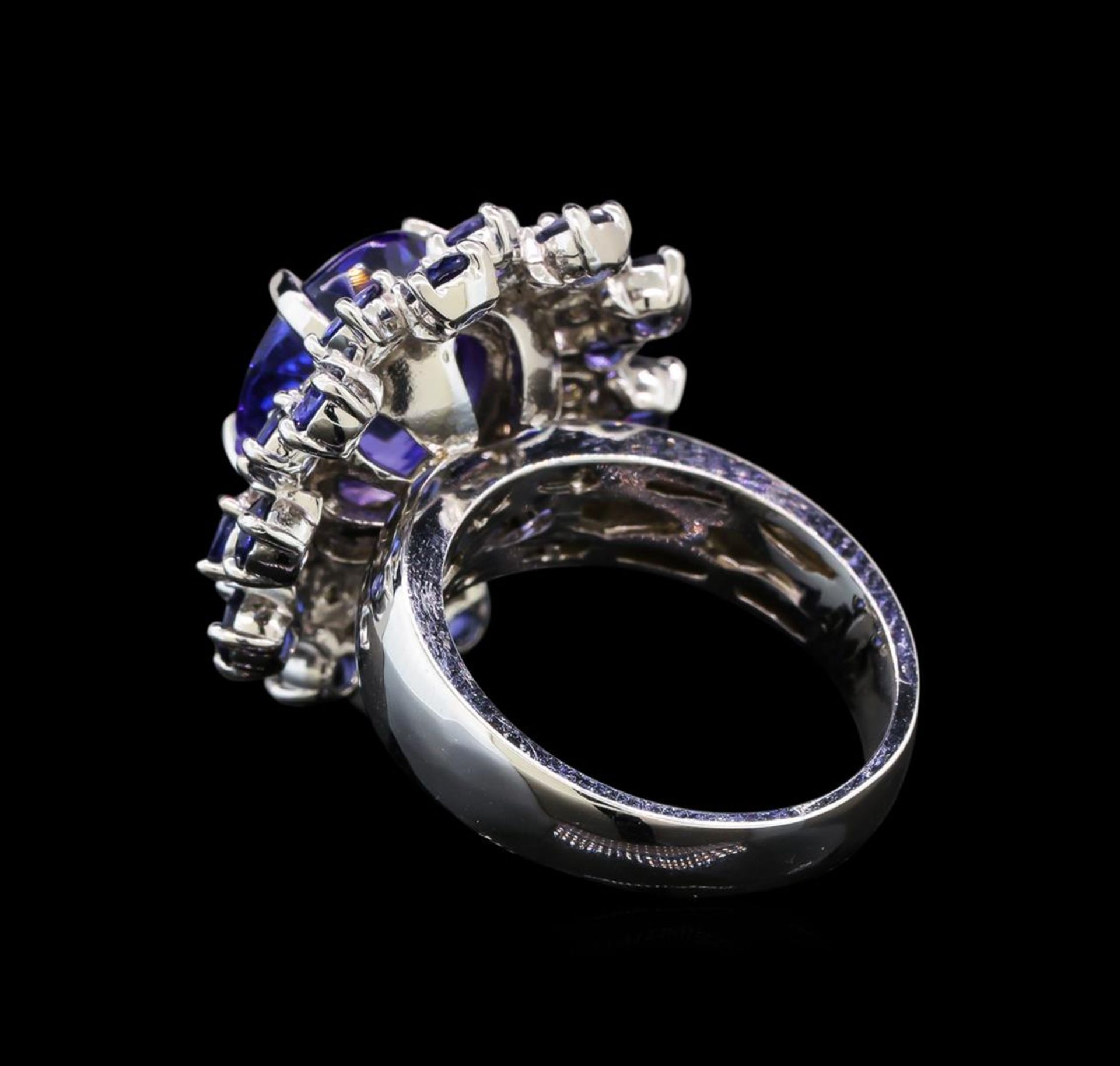 14KT White Gold 4.93 ctw Tanzanite, Sapphire and Diamond Ring - Image 3 of 5