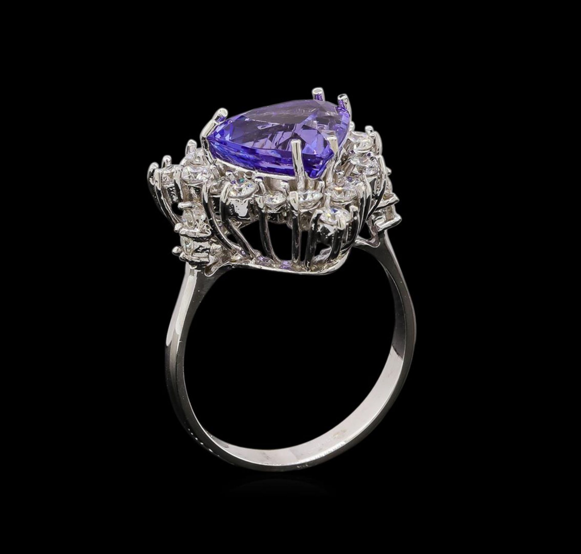 14KT White Gold 3.67 ctw Tanzanite and Diamond Ring - Image 4 of 5