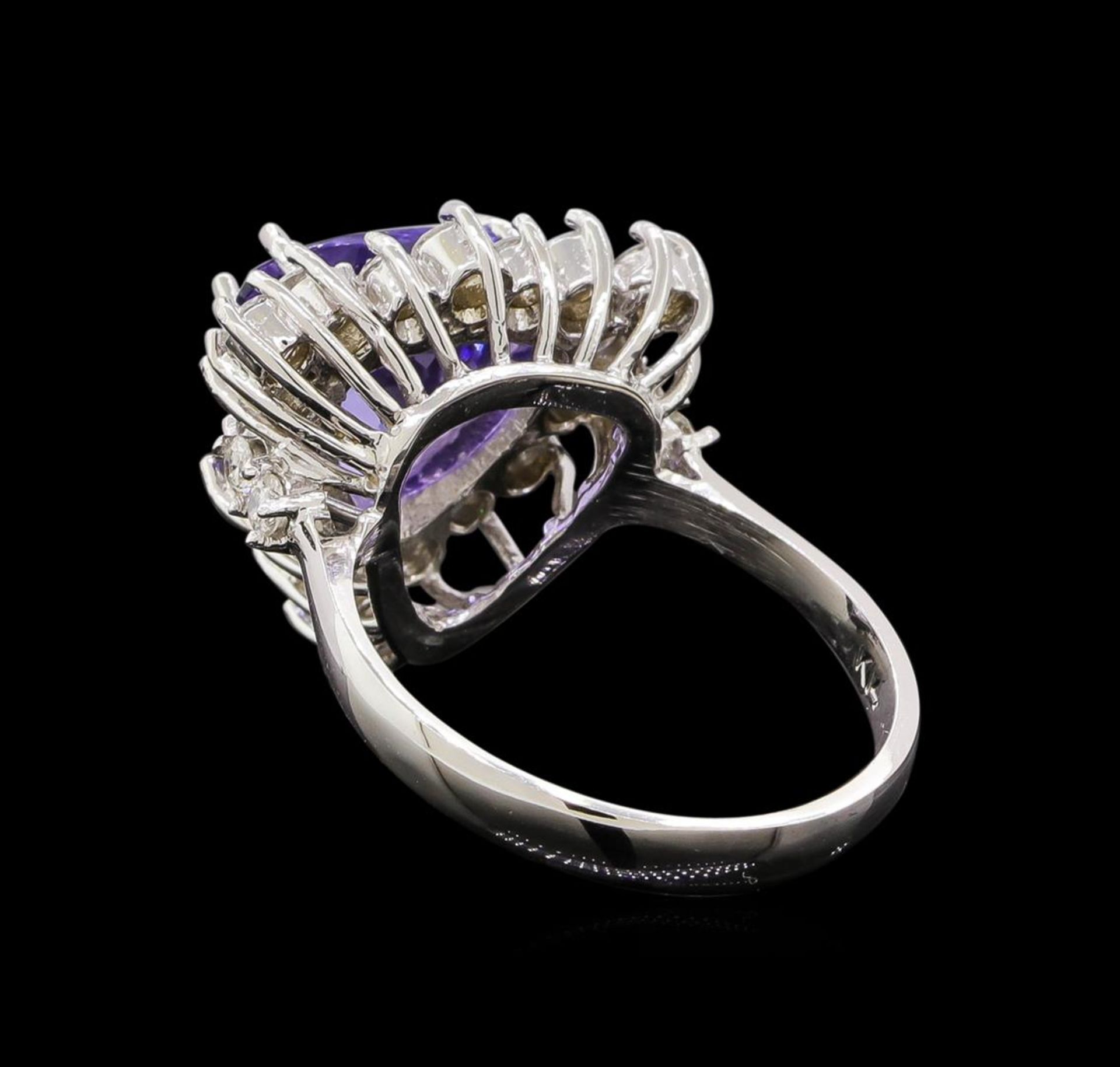 14KT White Gold 3.67 ctw Tanzanite and Diamond Ring - Image 3 of 5