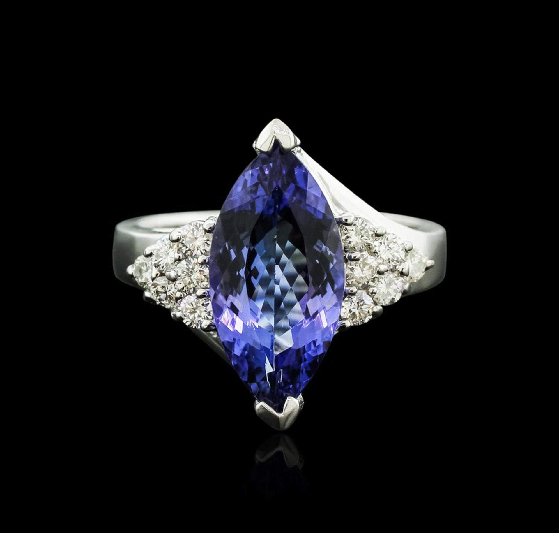 14KT White Gold 3.70 ctw Tanzanite and Diamond Ring - Image 2 of 4