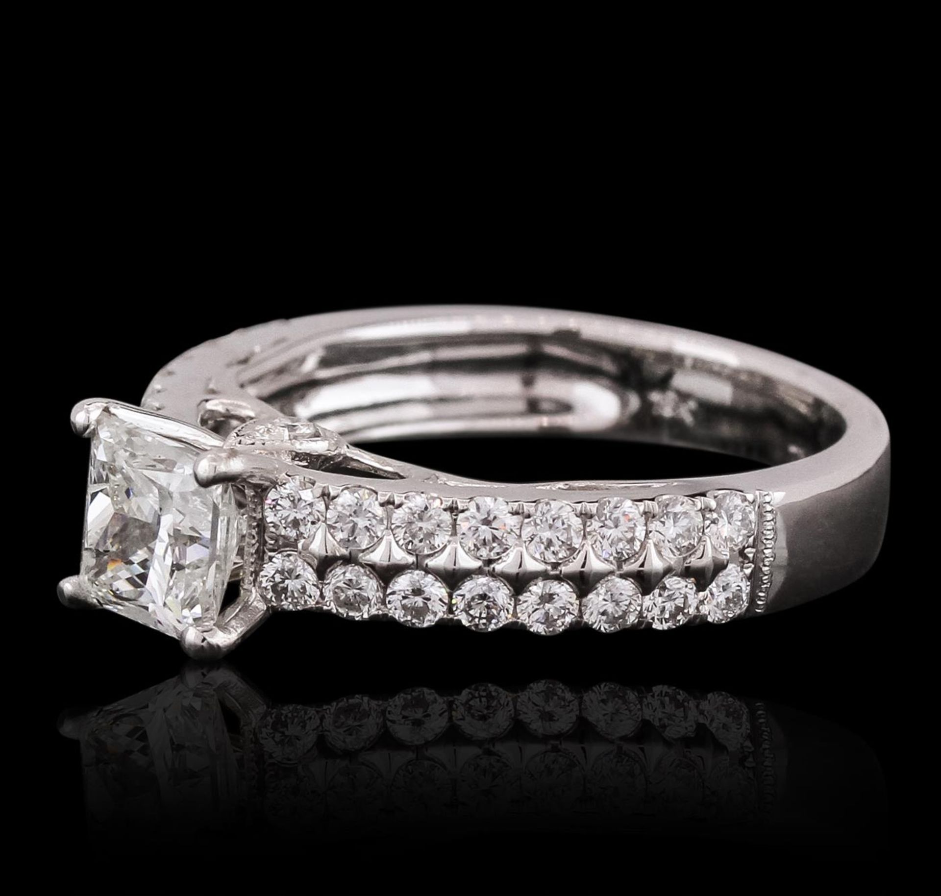 18KT White Gold 2.02 ctw Diamond Ring - Image 2 of 3