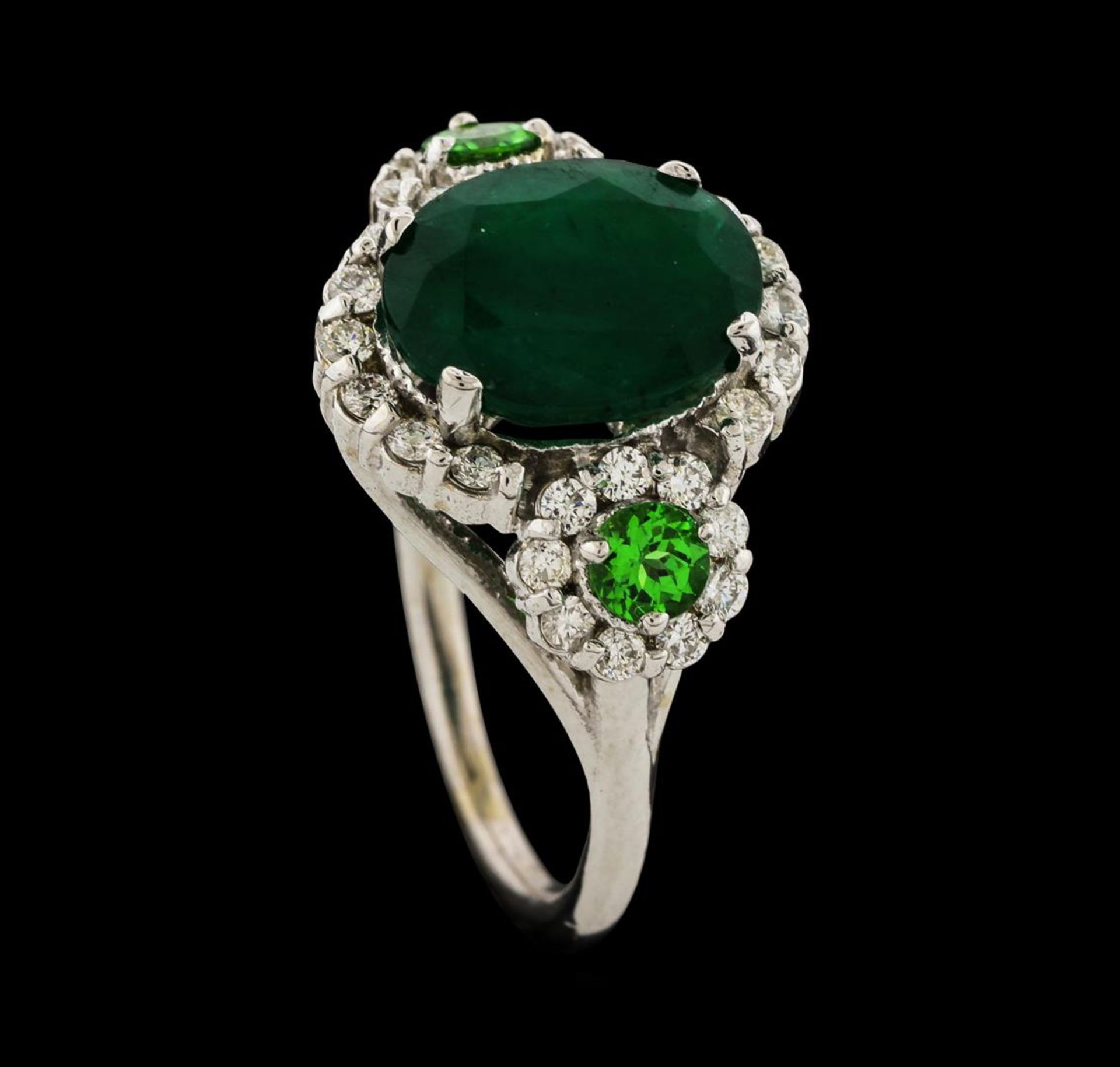 3.88 ctw Emerald, Tsavorite and Diamond Ring - 14KT White Gold - Image 5 of 6