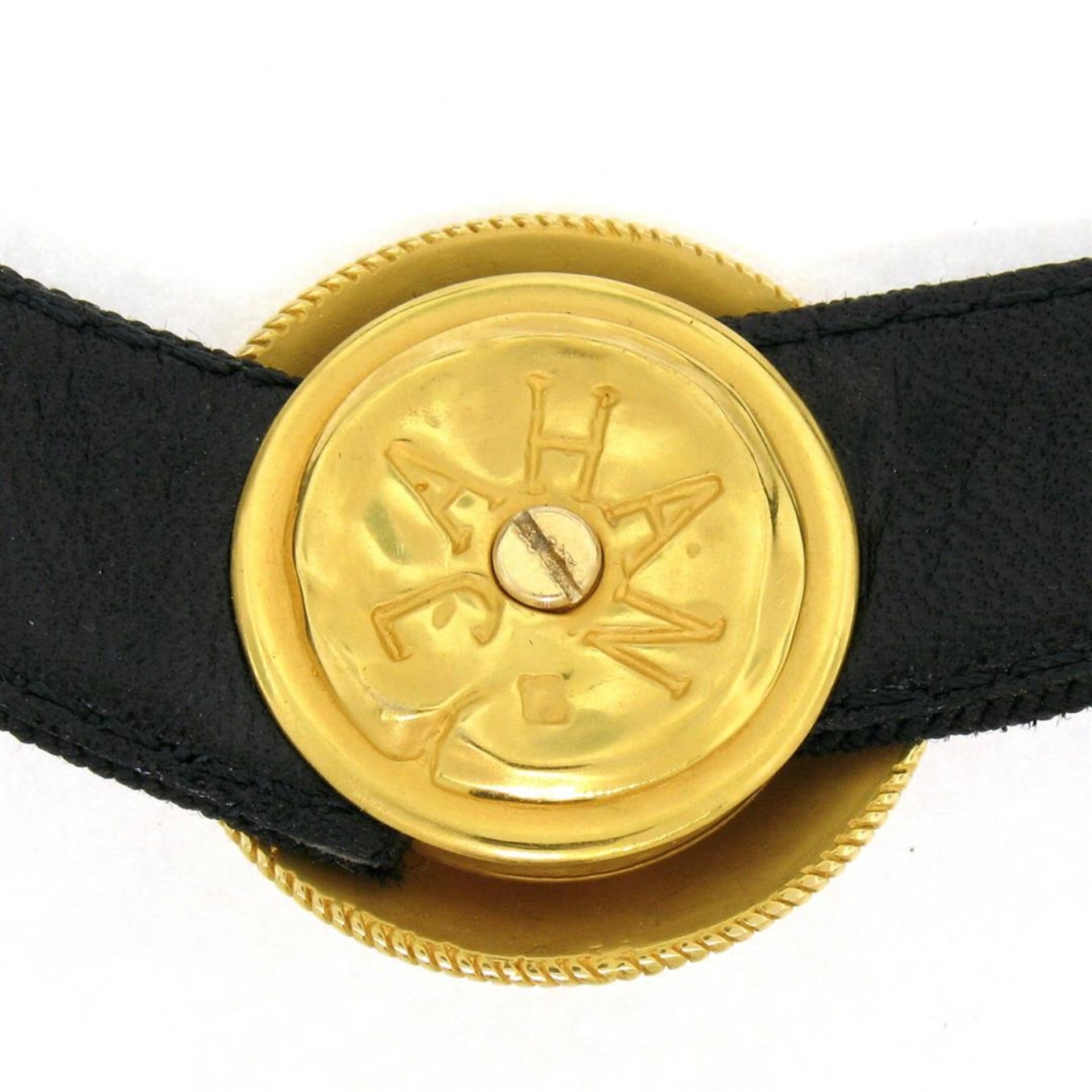 Stylish JAHAN 18K Gold Black Leather .50 ctw Diamond Heart Round Shield Necklace - Image 7 of 7