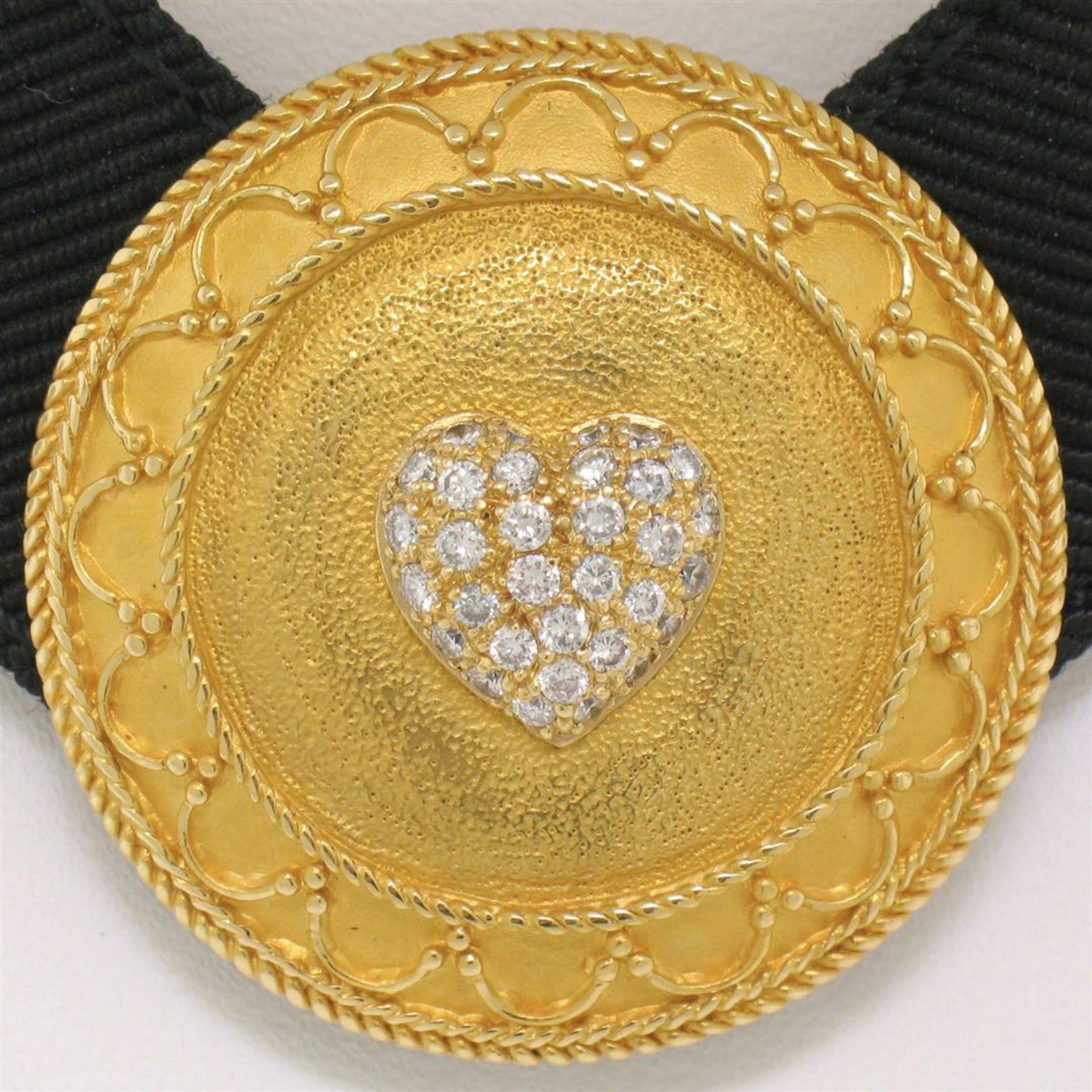 Stylish JAHAN 18K Gold Black Leather .50 ctw Diamond Heart Round Shield Necklace - Image 3 of 7